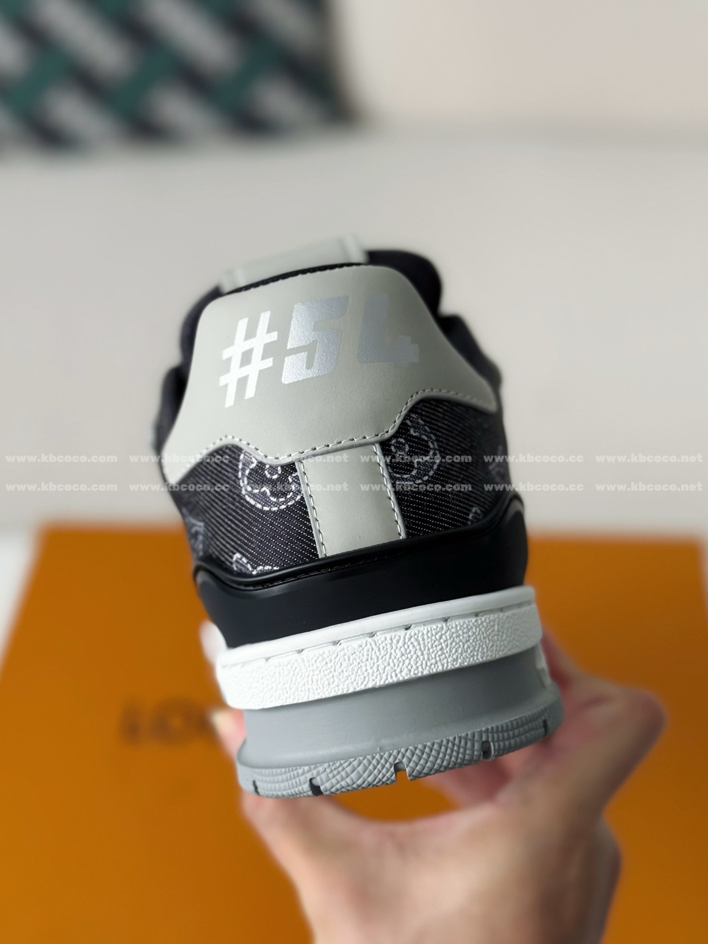 【#6153】LOUIS VUITTON TRAINER SNEAKERS