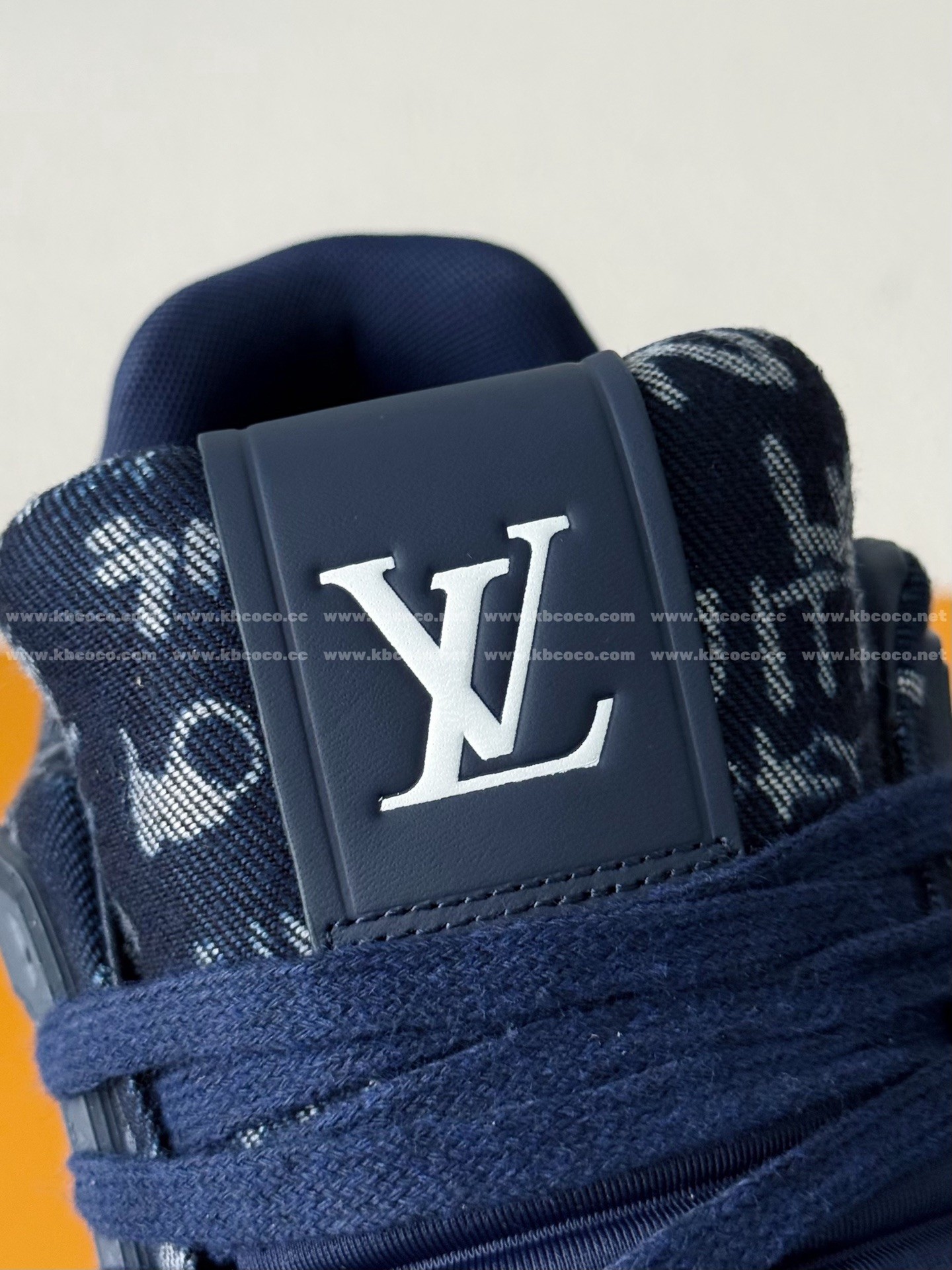 #6040」 LOUIS VUITTON TRAINER SNEAKERS
