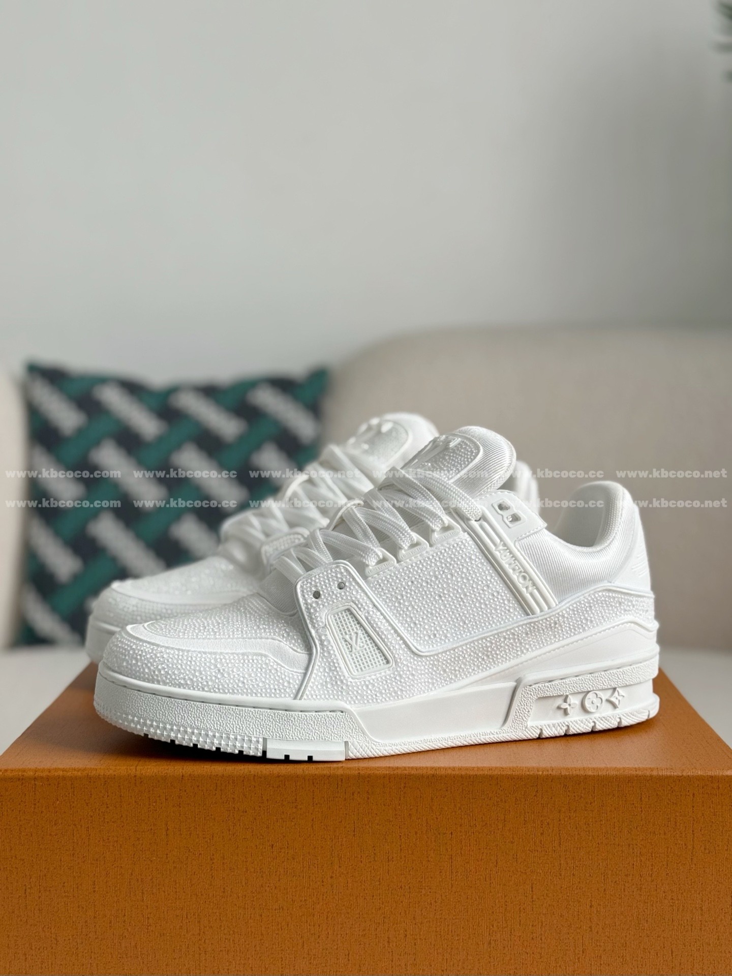 【#6021】 LOUIS VUITTON TRAINER SNEAKERS
