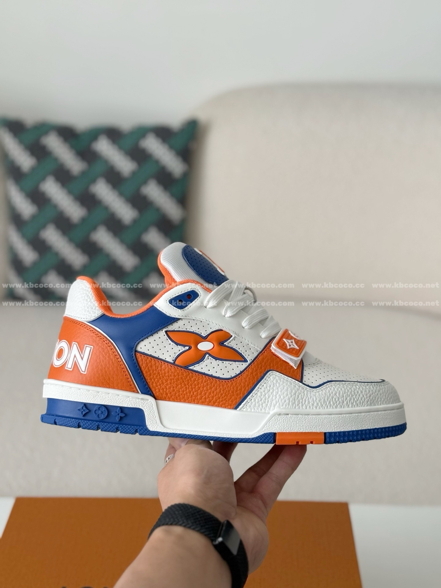 【#6231】LOUIS VUITTON TRAINER SNEAKERS