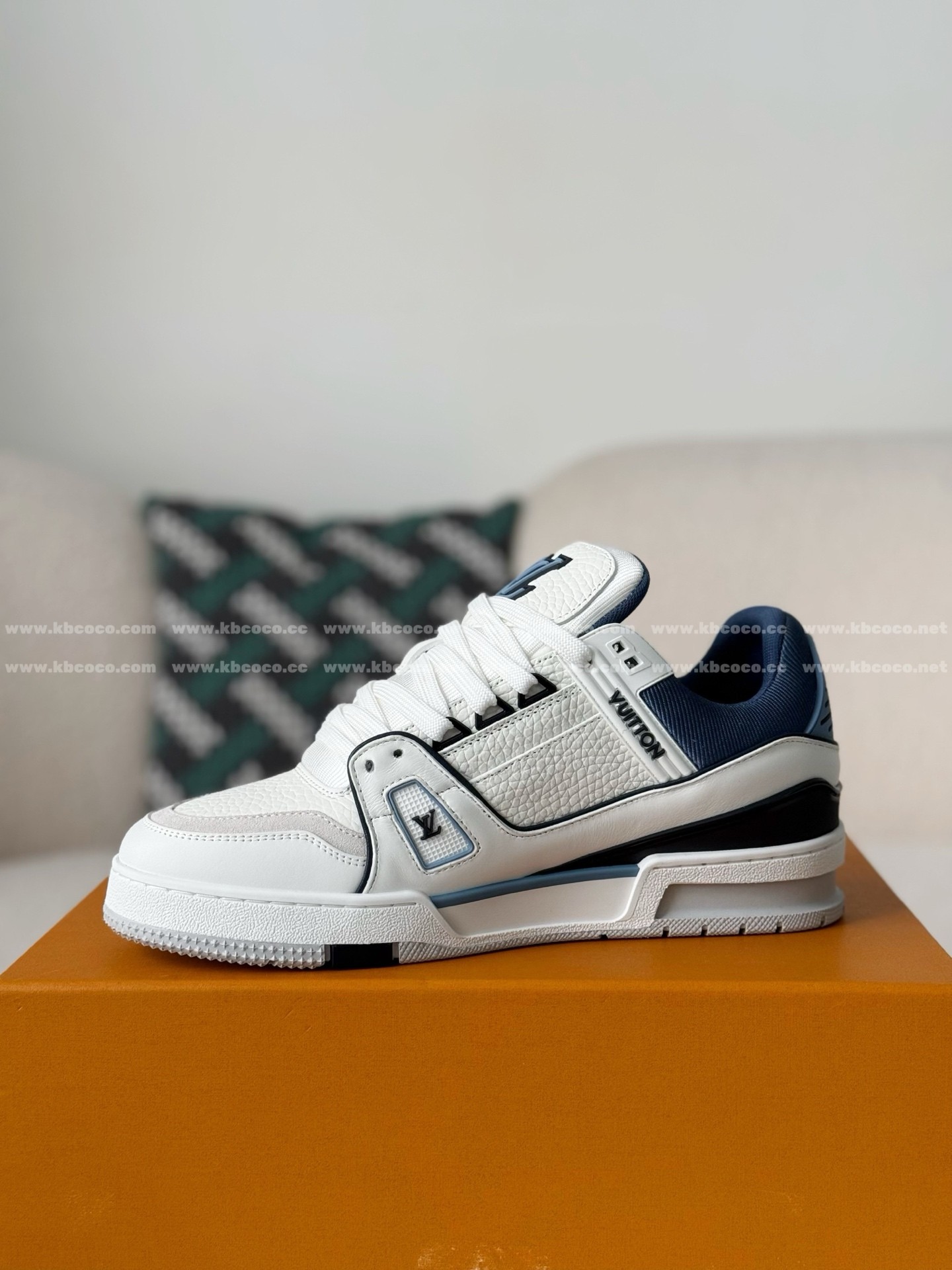 【#6108】LOUIS VUITTON TRAINER SNEAKERS