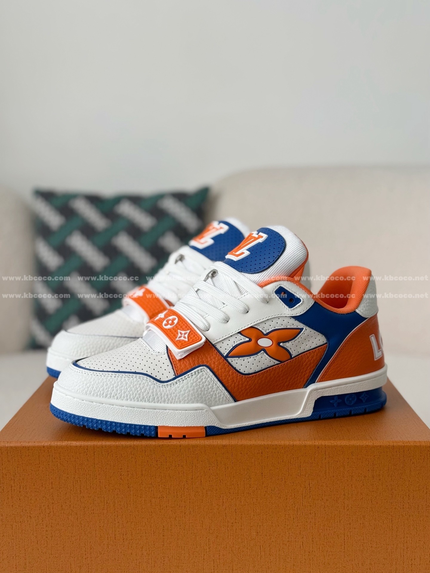 【#6231】LOUIS VUITTON TRAINER SNEAKERS