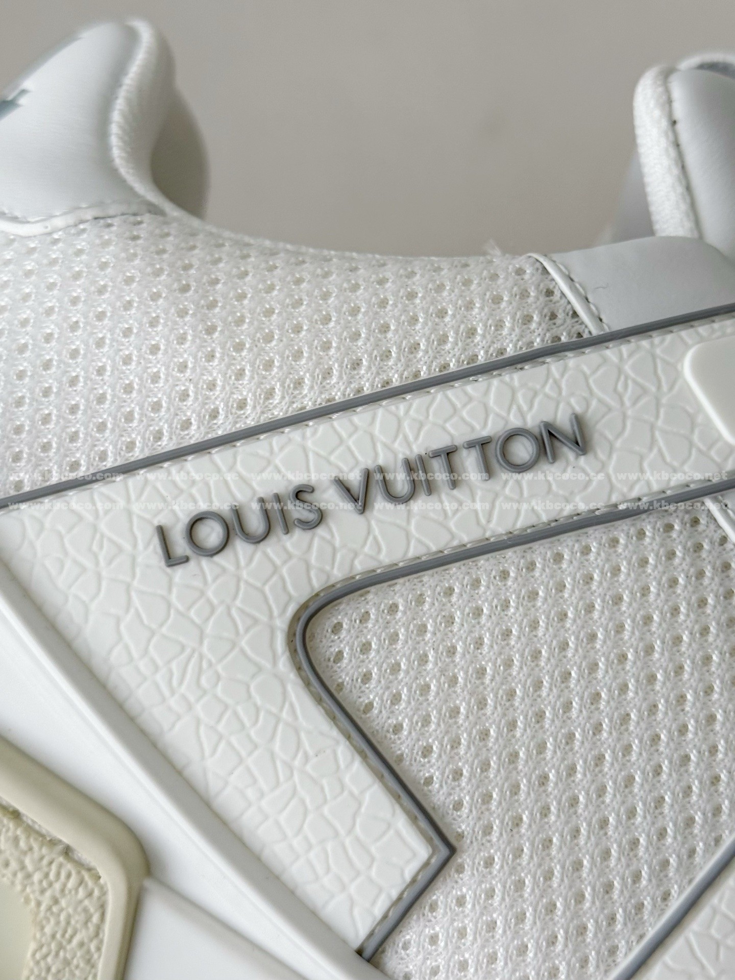 【#6185】 LOUIS VUITTON TRAINER SNEAKERS