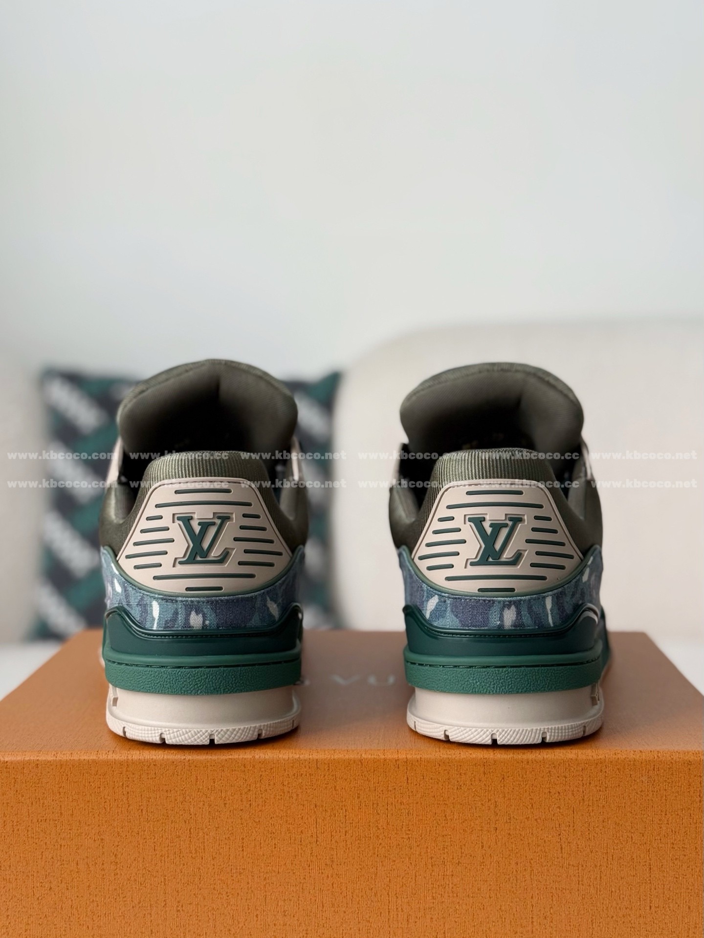 【#6100】 LOUIS VUITTON x NIGO JOINT MODEL TRAINER FW25 SNEAKERS