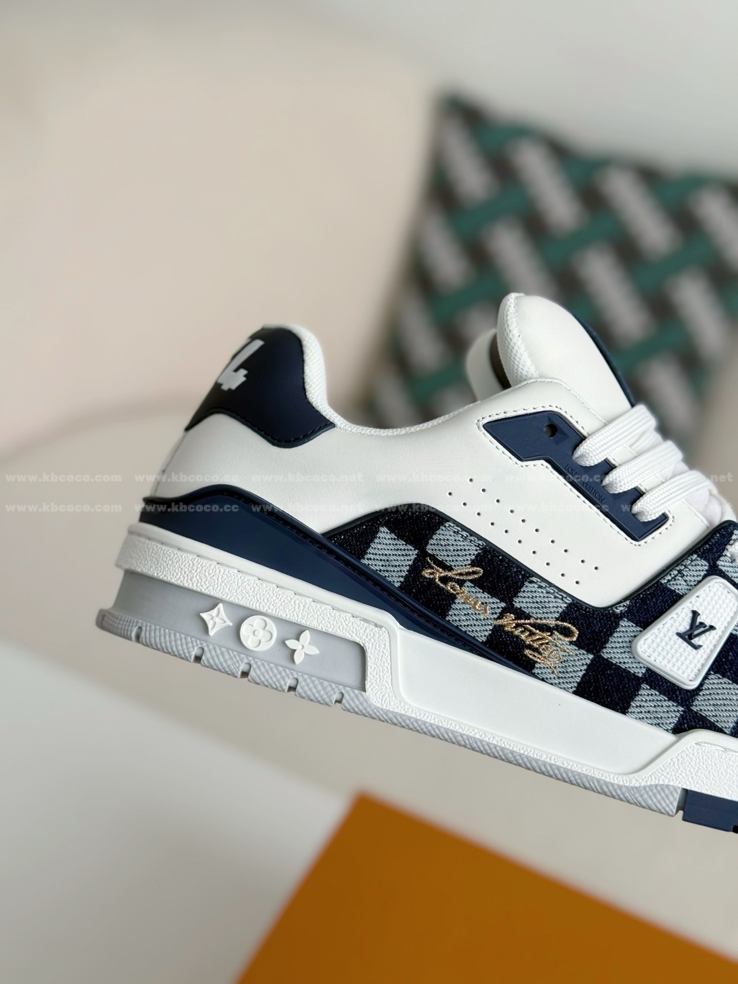 【#5974】LOUIS VUITTON TRAINER SNEAKERS