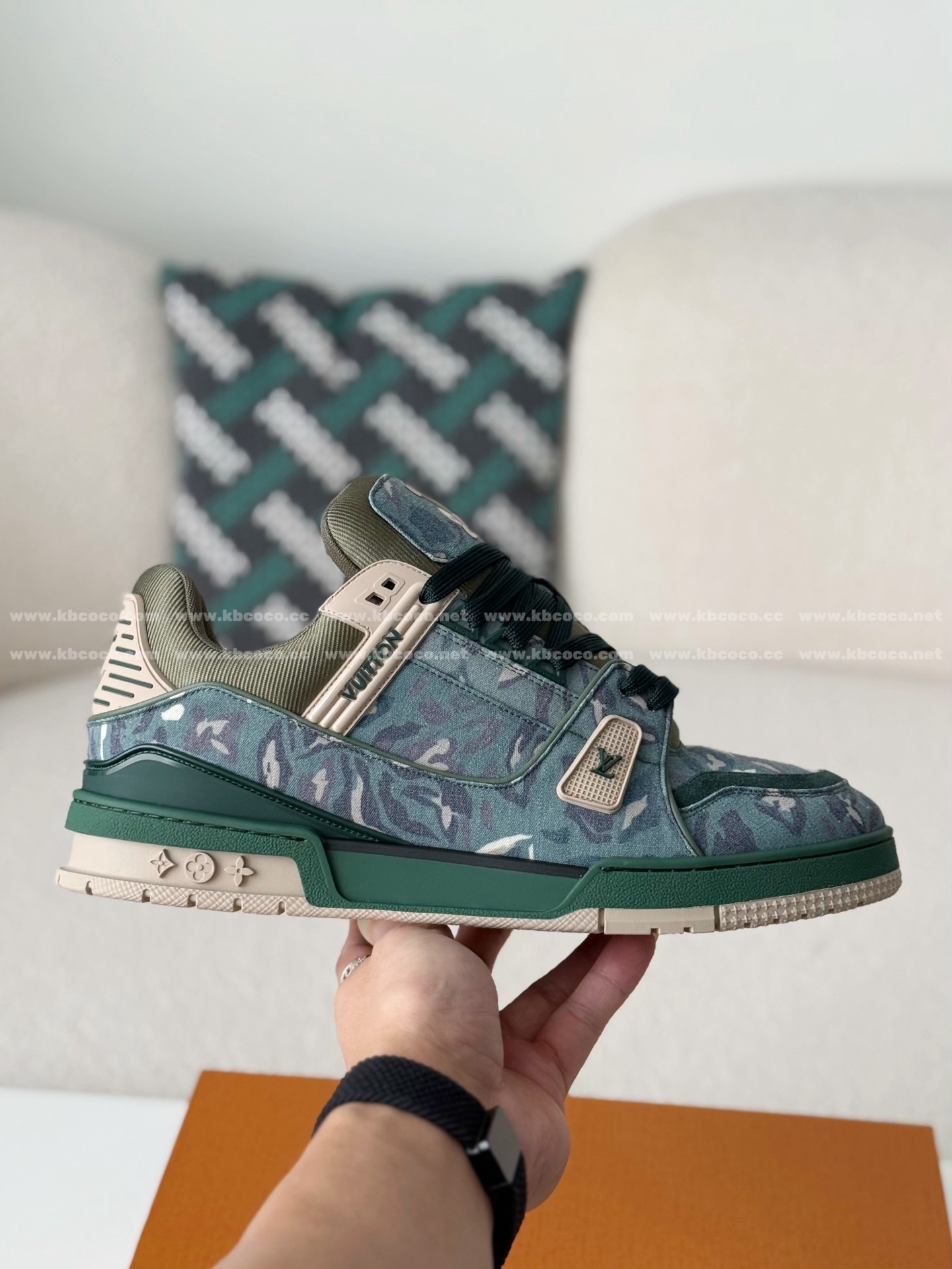 【#6100】 LOUIS VUITTON x NIGO JOINT MODEL TRAINER FW25 SNEAKERS