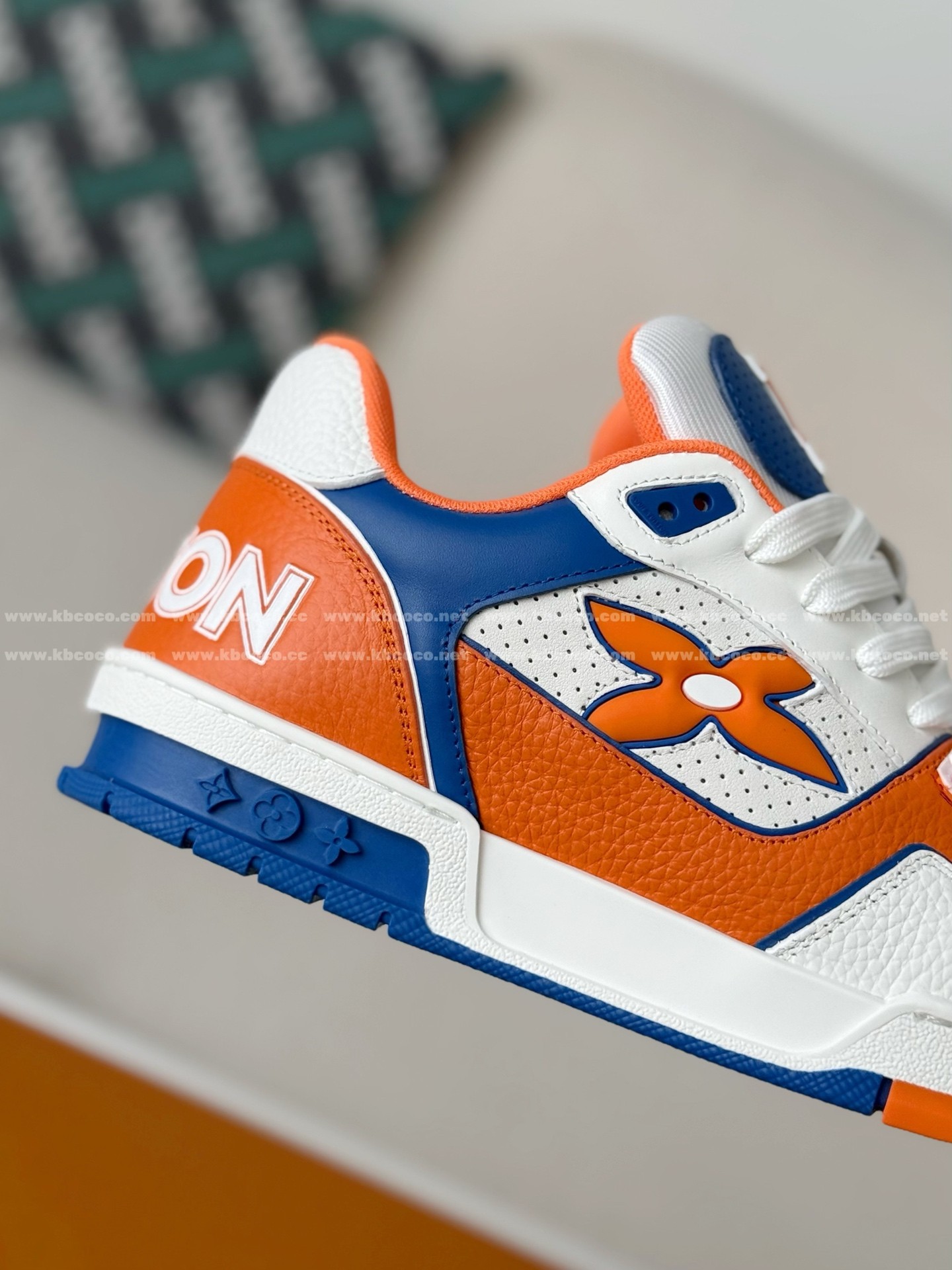 【#6231】LOUIS VUITTON TRAINER SNEAKERS