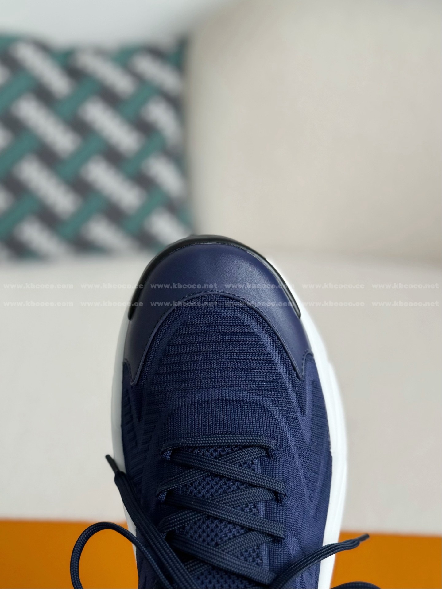 【#5979】 LOUIS VUITTON RUNNER TATIC SNEAKERS
