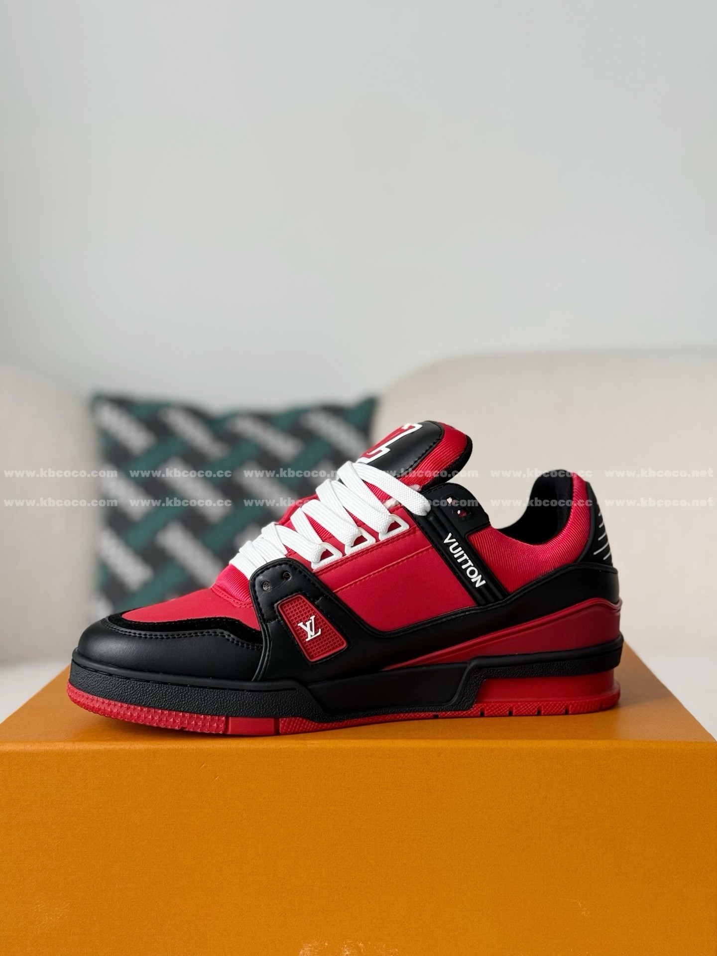 【#6107】 LOUIS VUITTON TRAINER SNEAKERS