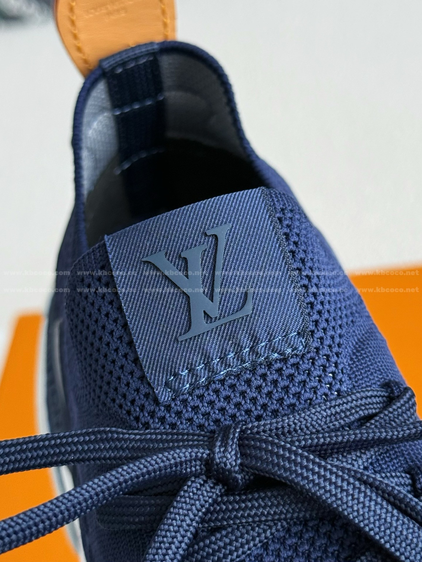 【#5979】 LOUIS VUITTON RUNNER TATIC SNEAKERS