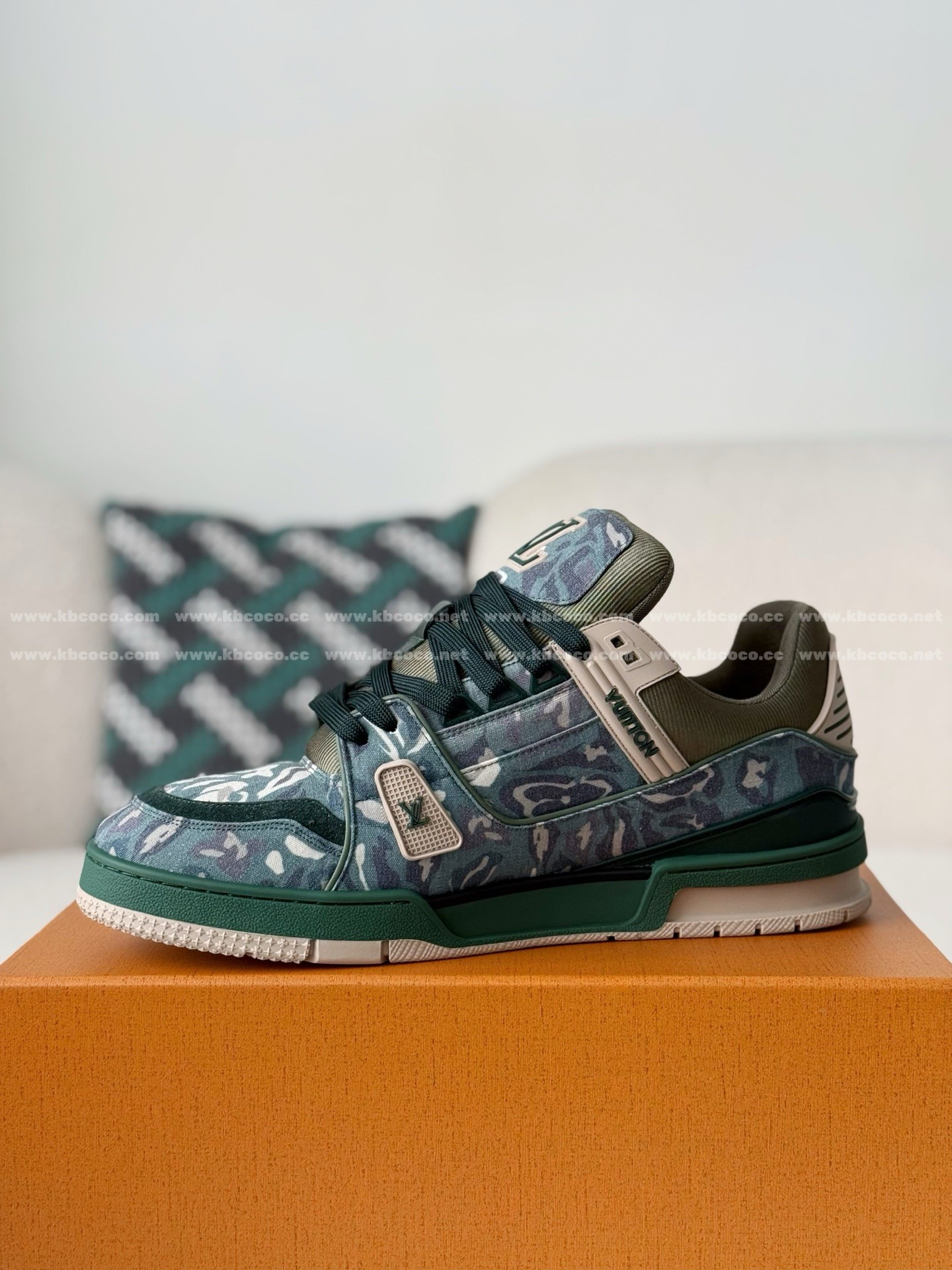 【#6100】 LOUIS VUITTON x NIGO JOINT MODEL TRAINER FW25 SNEAKERS