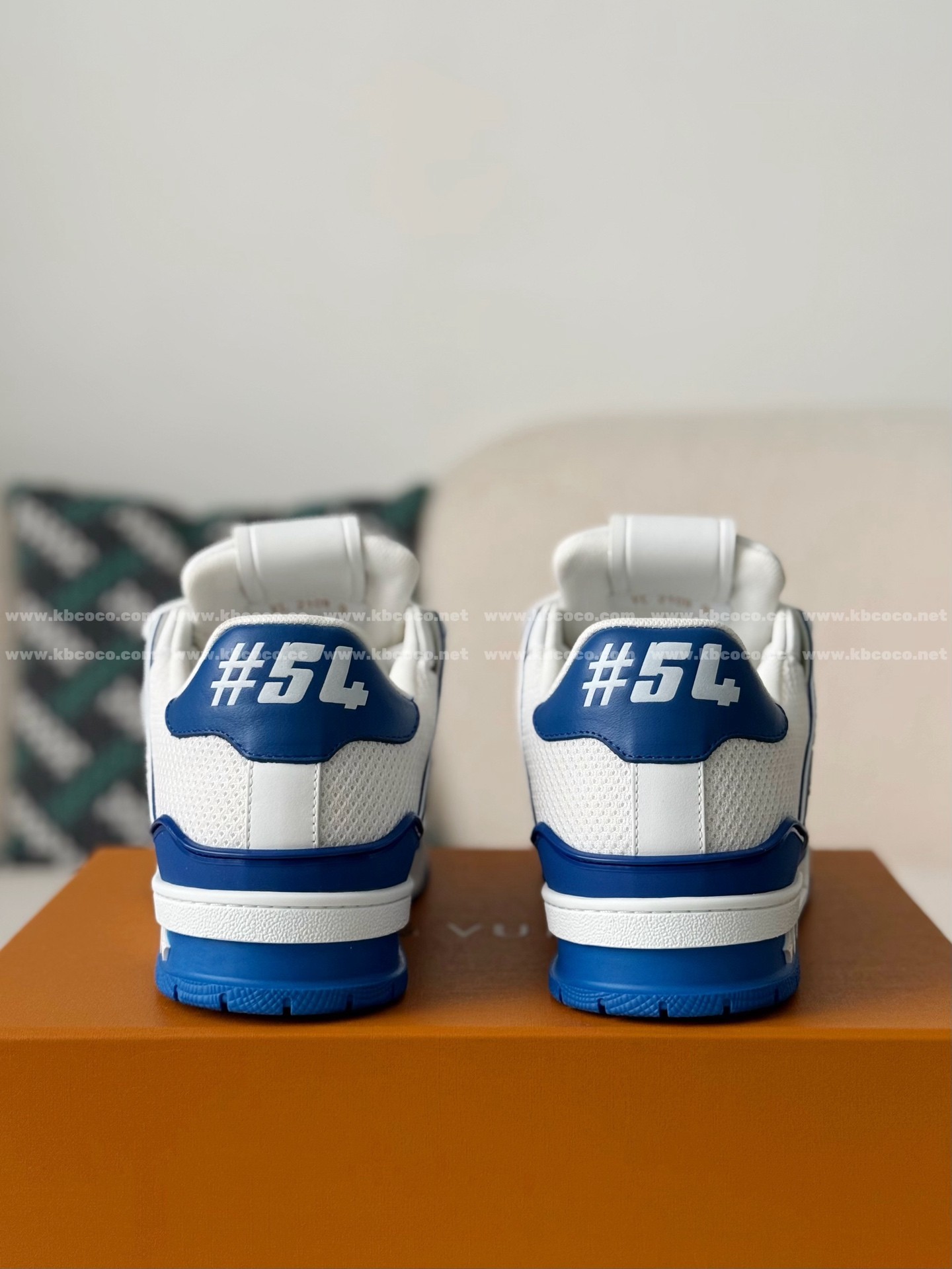 【#6210】 LOUIS VUITTON TRAINER SNEAKERS