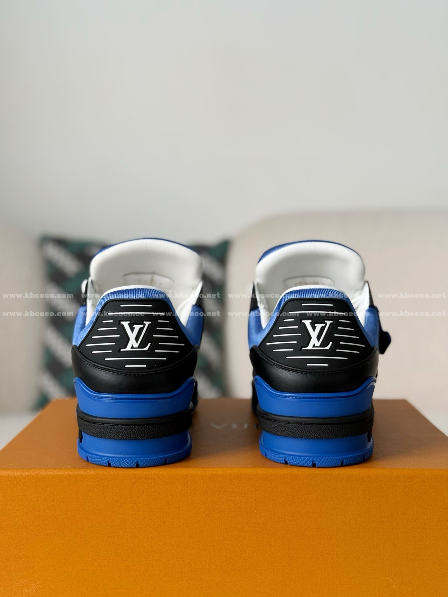 【#6106】 LOUIS VUITTON TRAINER SNEAKERS