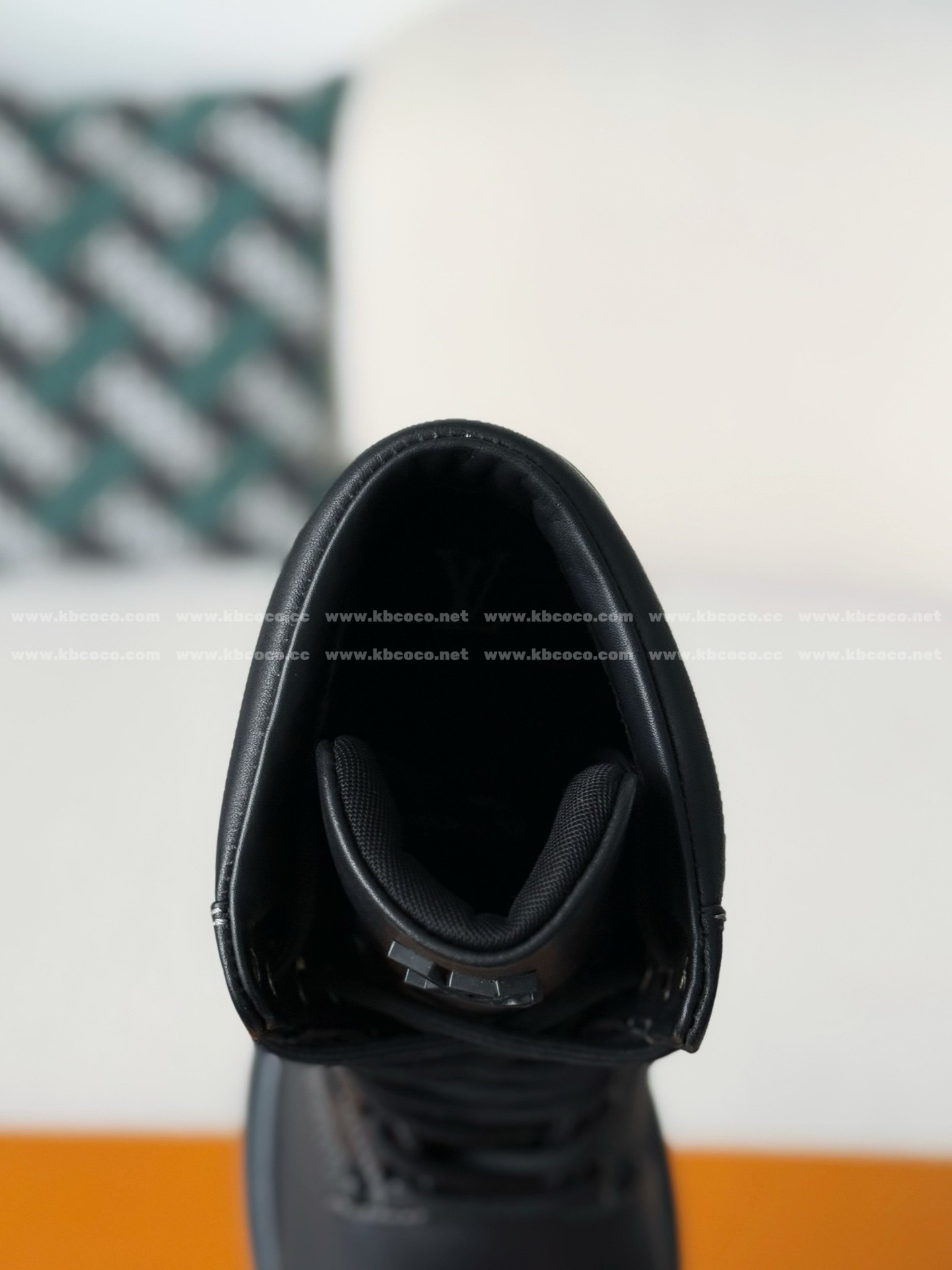 【#6166】LOUIS VUITTON RANGER LEATHER ANKLE BOOTS