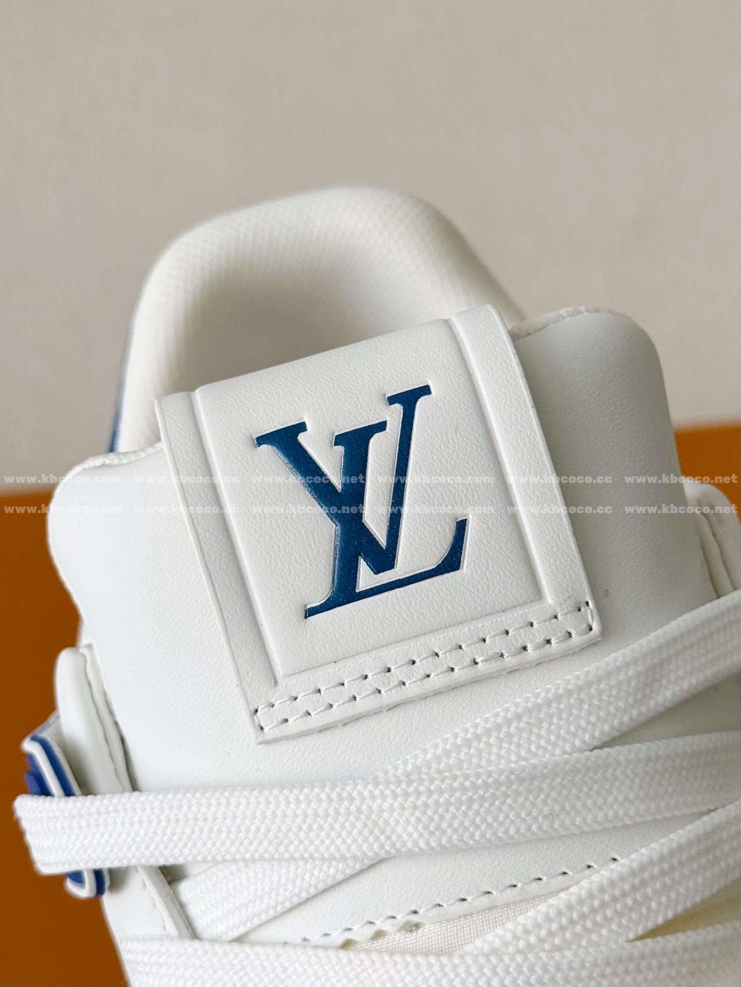 【#6210】 LOUIS VUITTON TRAINER SNEAKERS