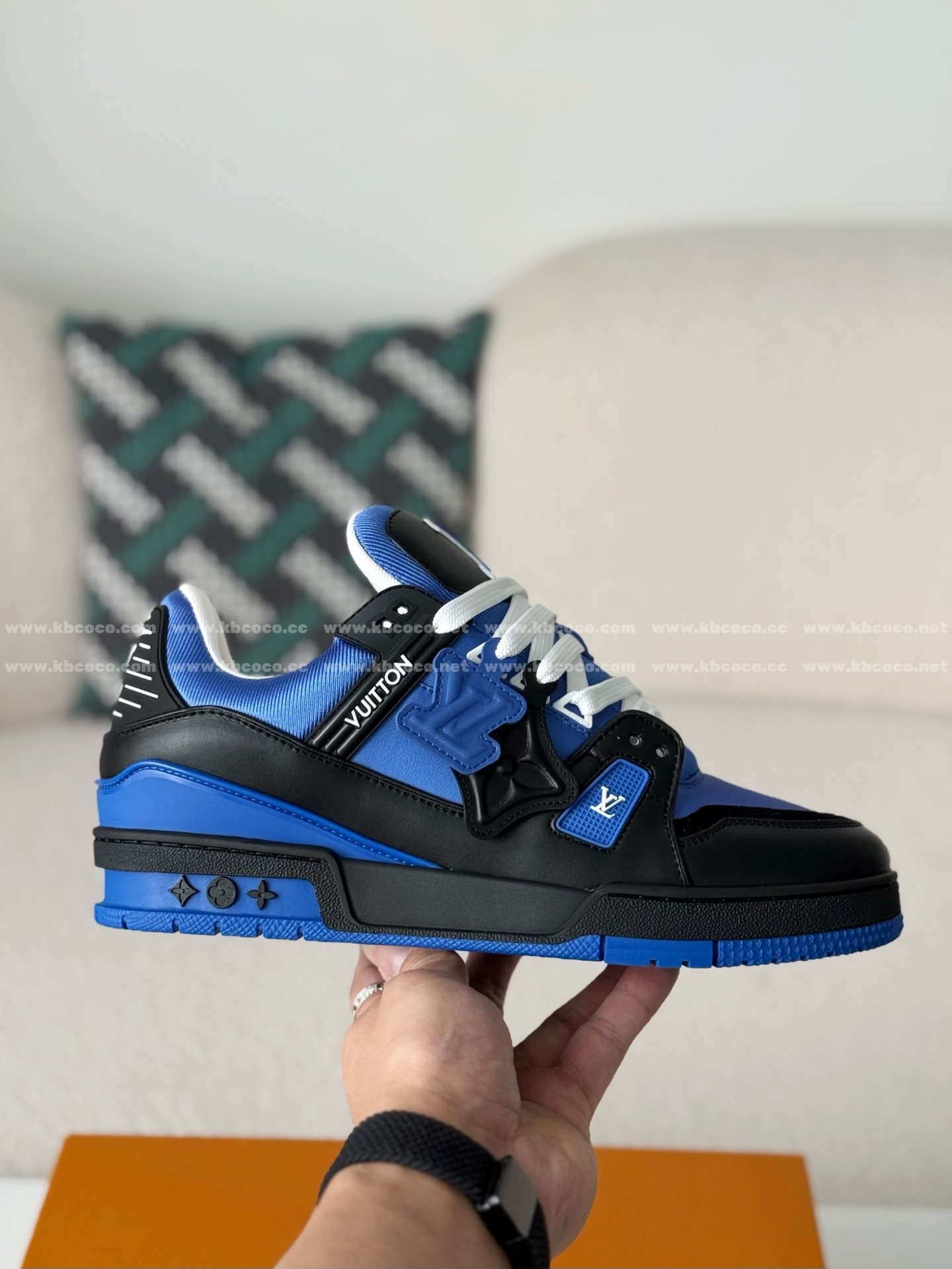 【#6106】 LOUIS VUITTON TRAINER SNEAKERS