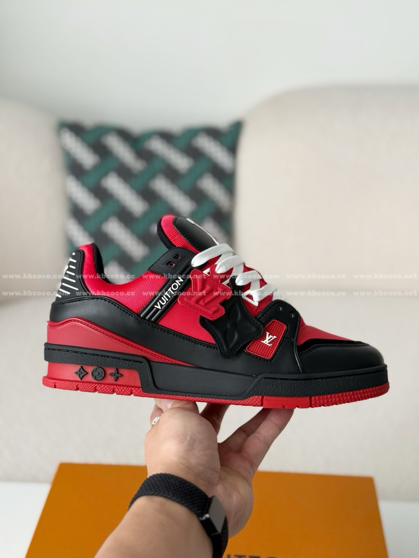 【#6107】 LOUIS VUITTON TRAINER SNEAKERS