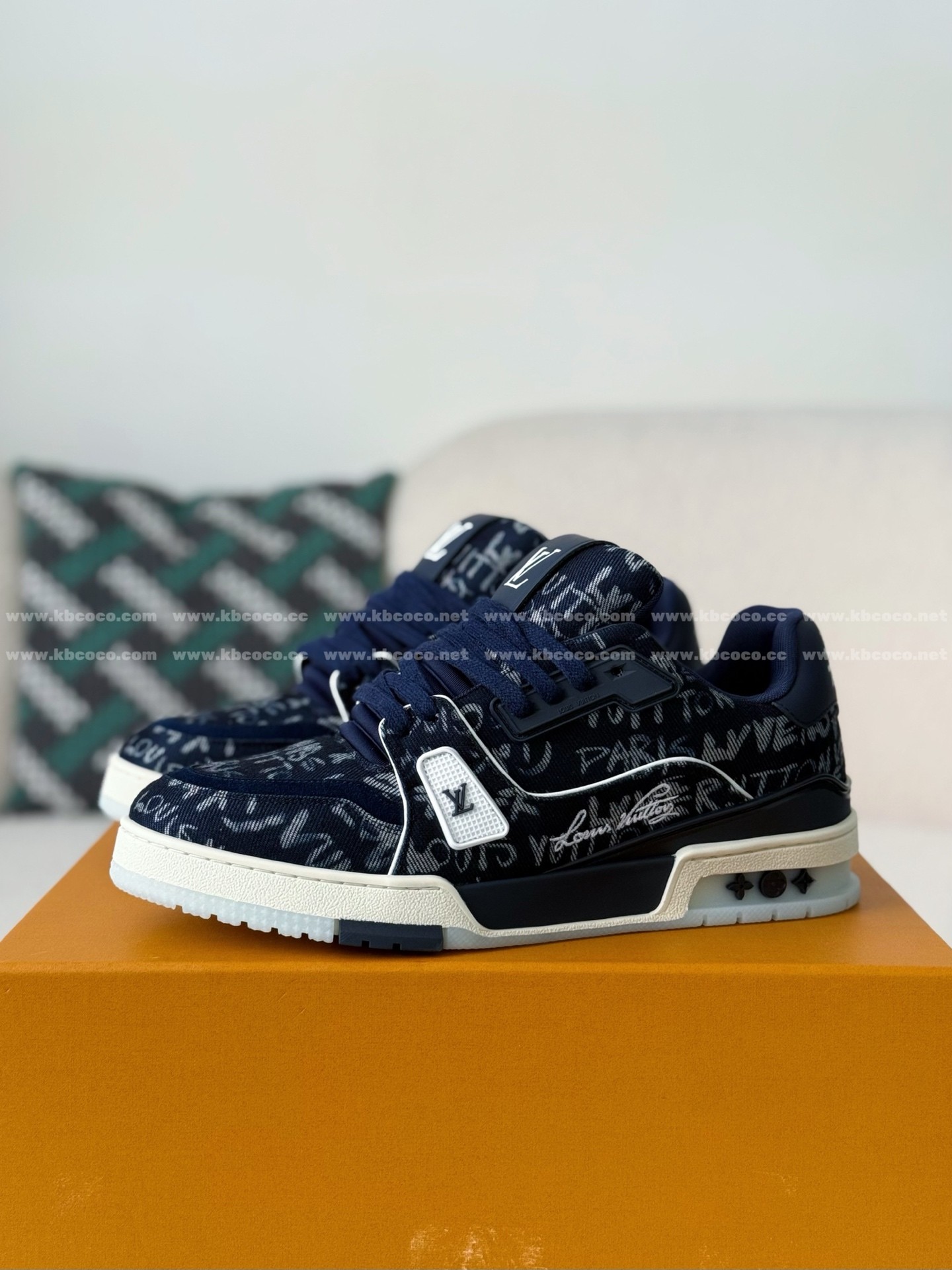 #6040」 LOUIS VUITTON TRAINER SNEAKERS