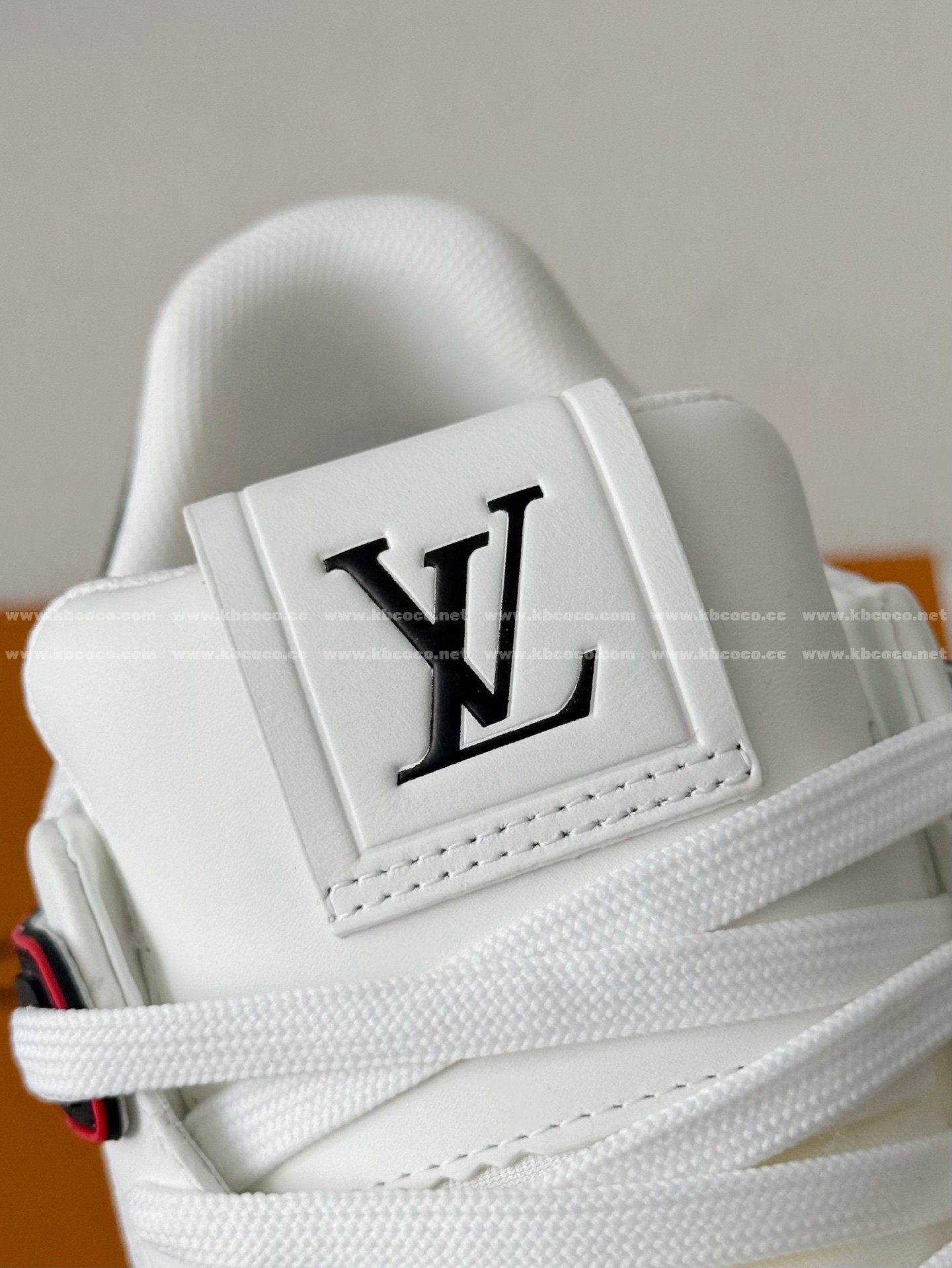 【#6211】 LOUIS VUITTON TRAINER SNEAKERS