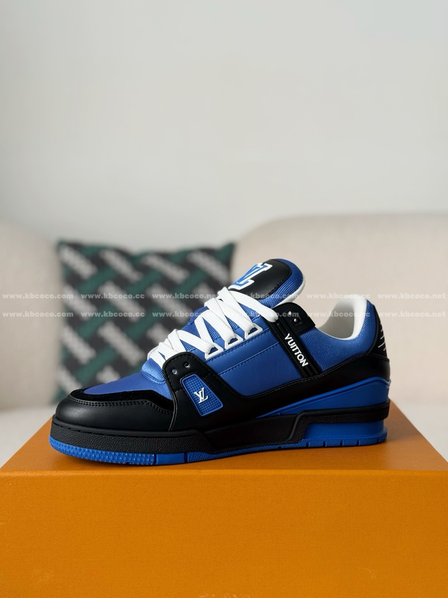 【#6106】 LOUIS VUITTON TRAINER SNEAKERS