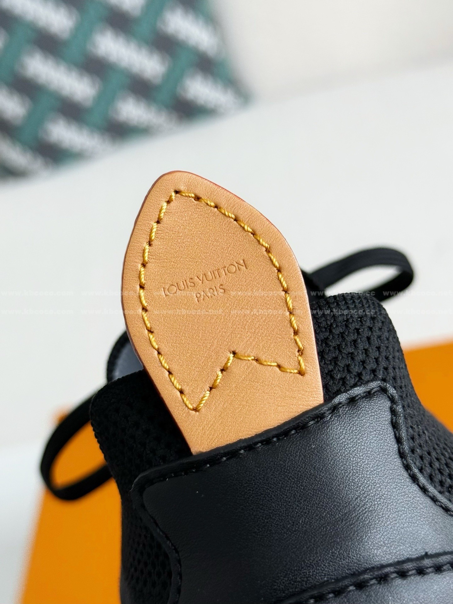 【#5967】 LOUIS VUITTON RUNNER TATIC SNEAKERS