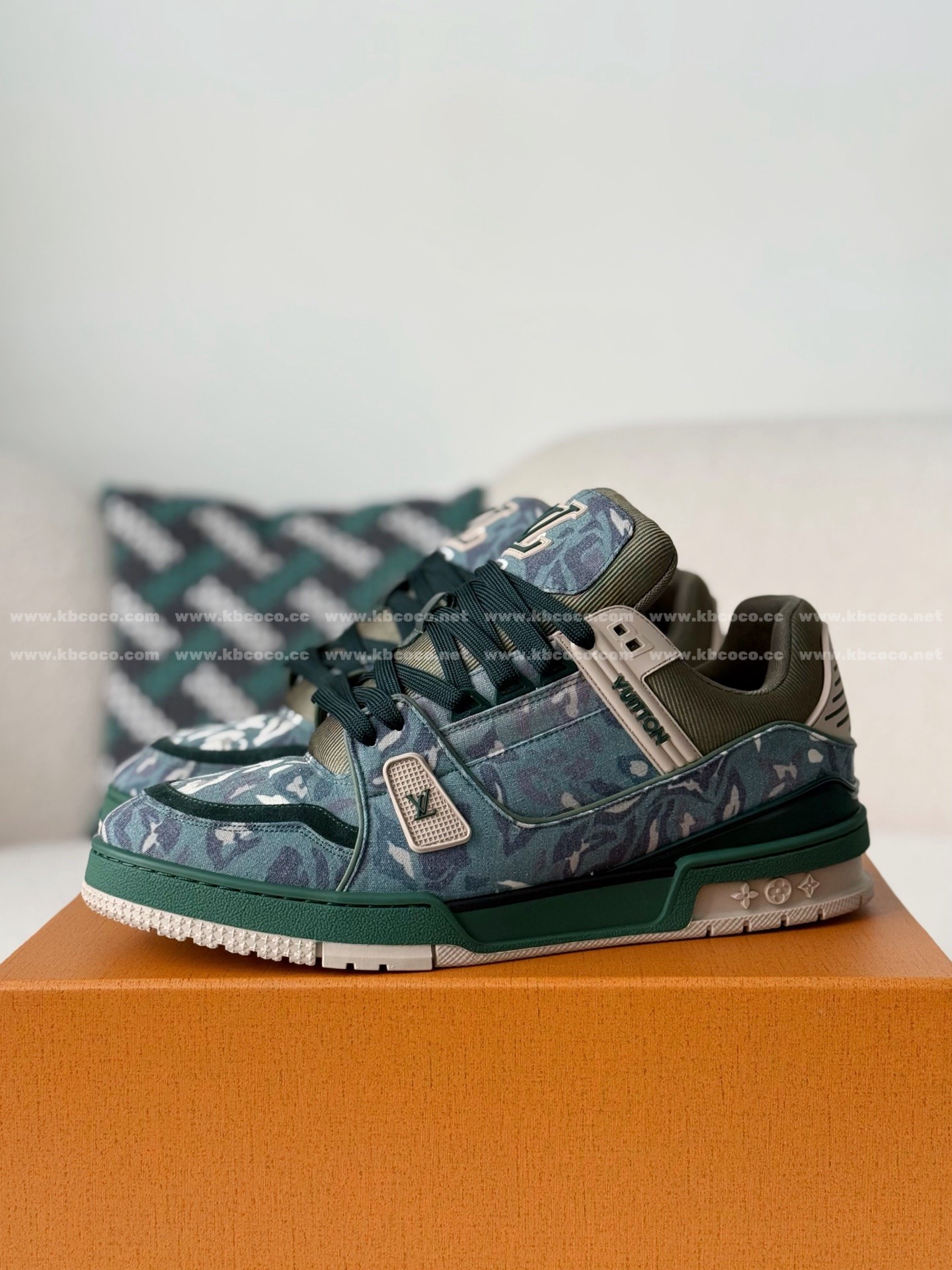 【#6100】 LOUIS VUITTON x NIGO JOINT MODEL TRAINER FW25 SNEAKERS