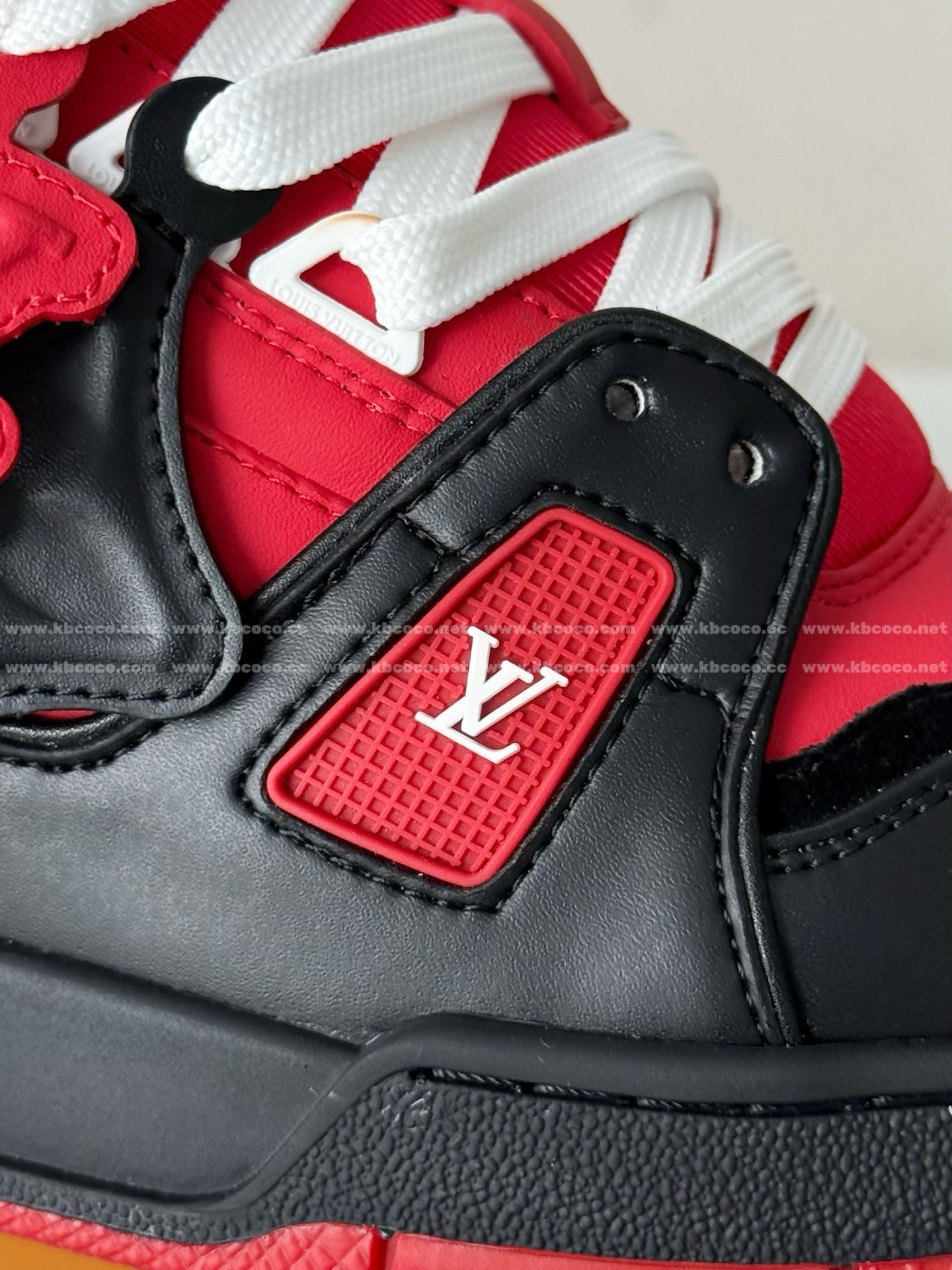 【#6107】 LOUIS VUITTON TRAINER SNEAKERS