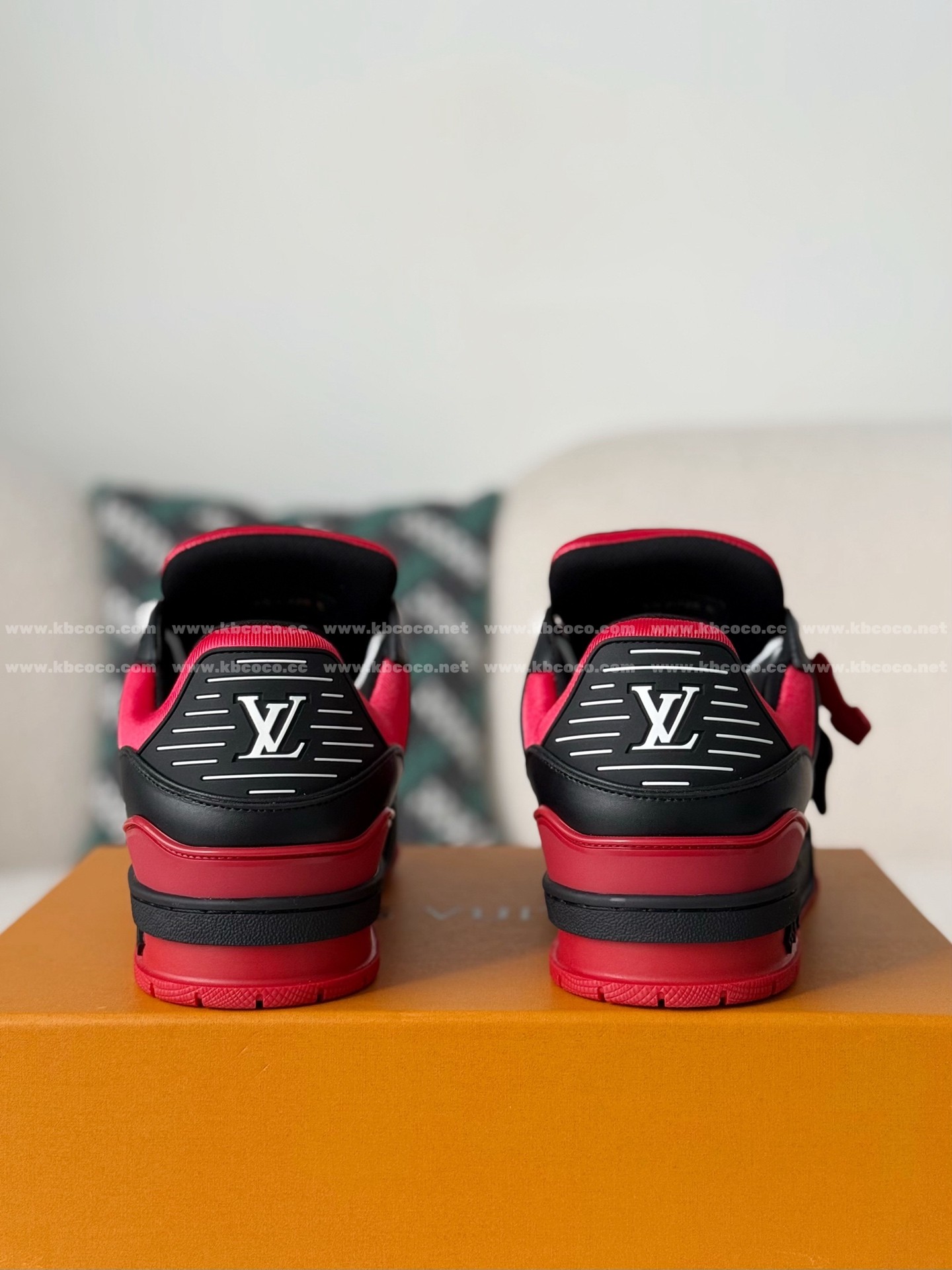 【#6107】 LOUIS VUITTON TRAINER SNEAKERS