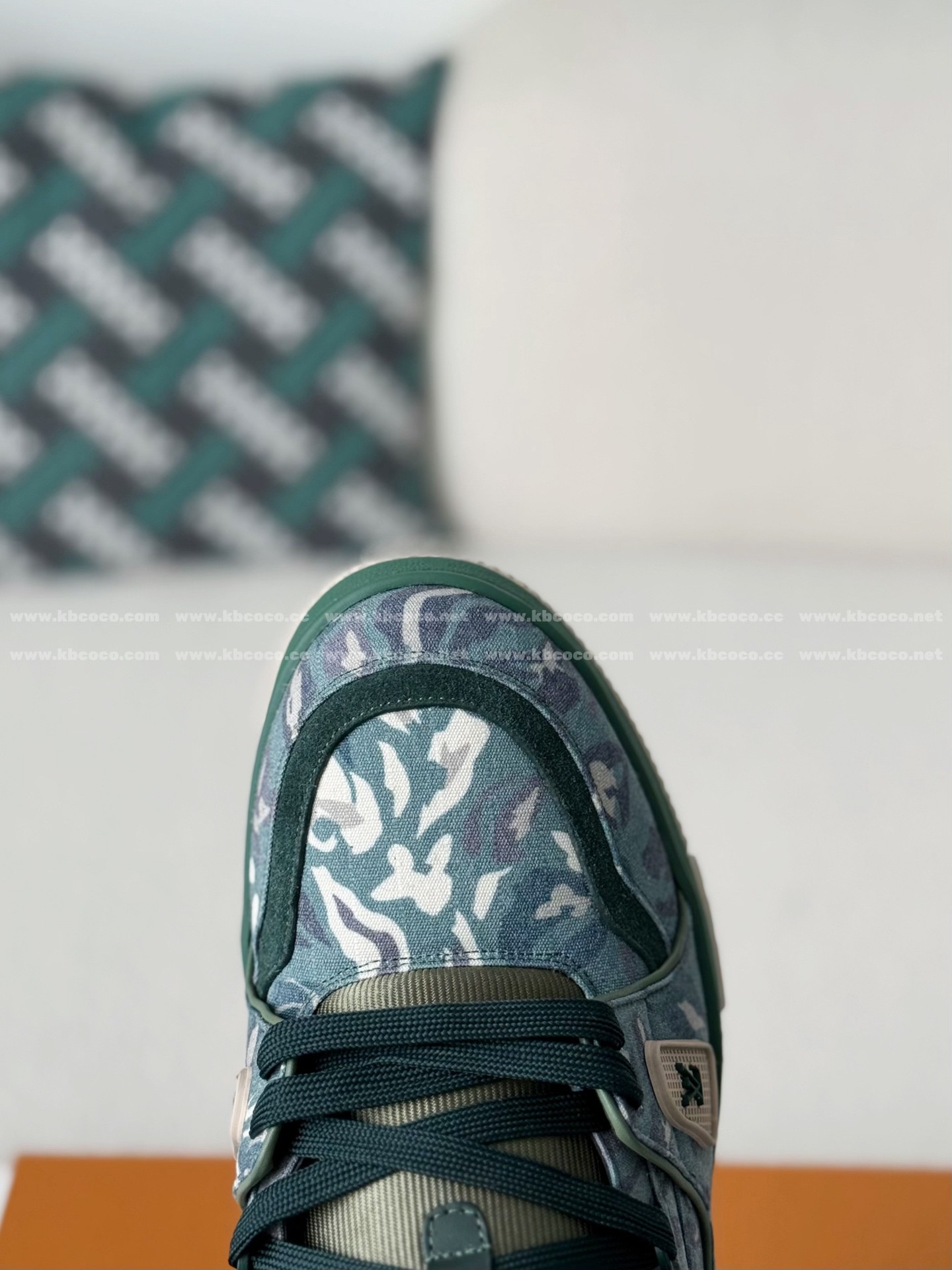 【#6100】 LOUIS VUITTON x NIGO JOINT MODEL TRAINER FW25 SNEAKERS