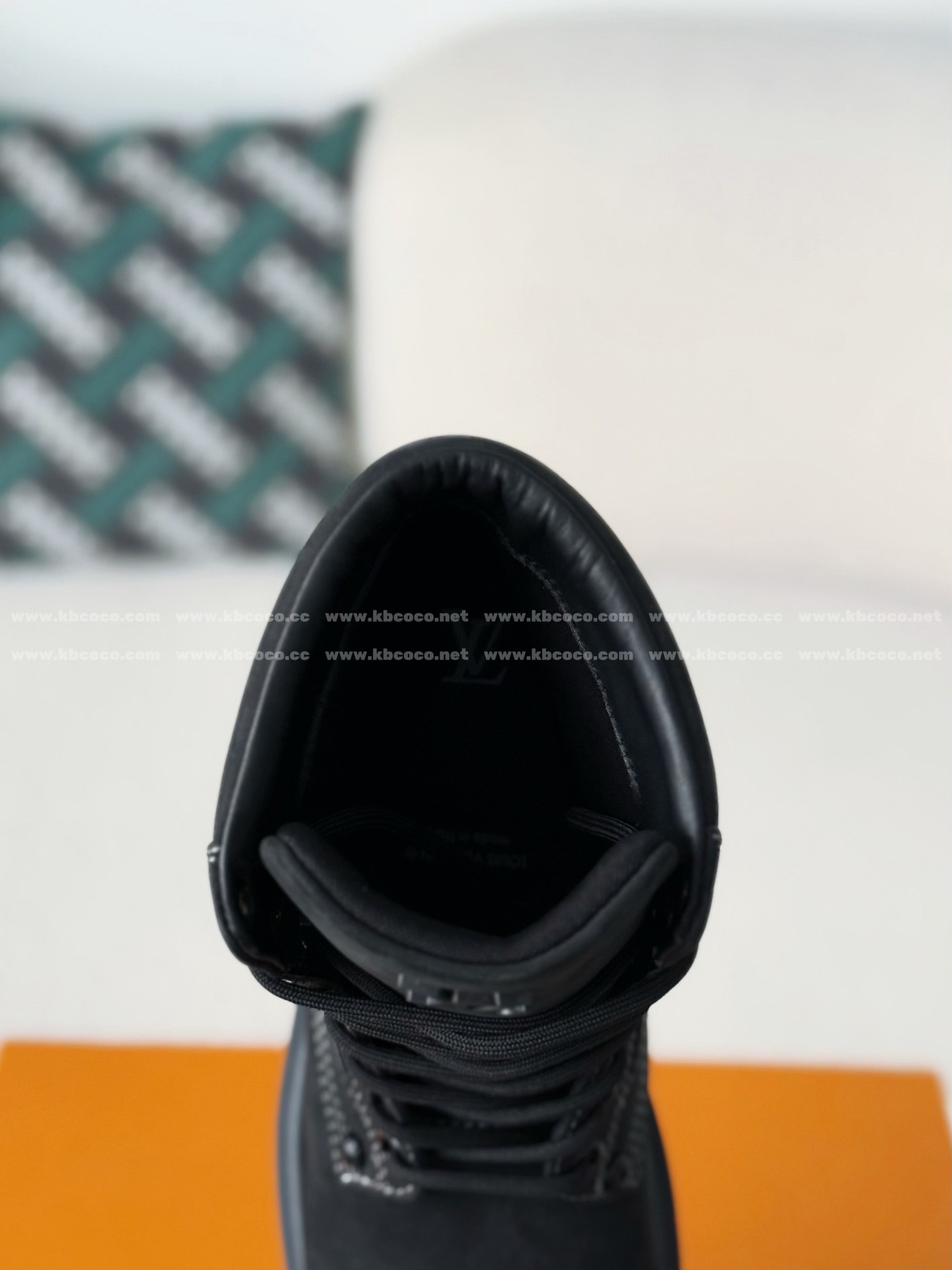 【#6165】LOUIS VUITTON RANGER LEATHER ANKLE BOOTS