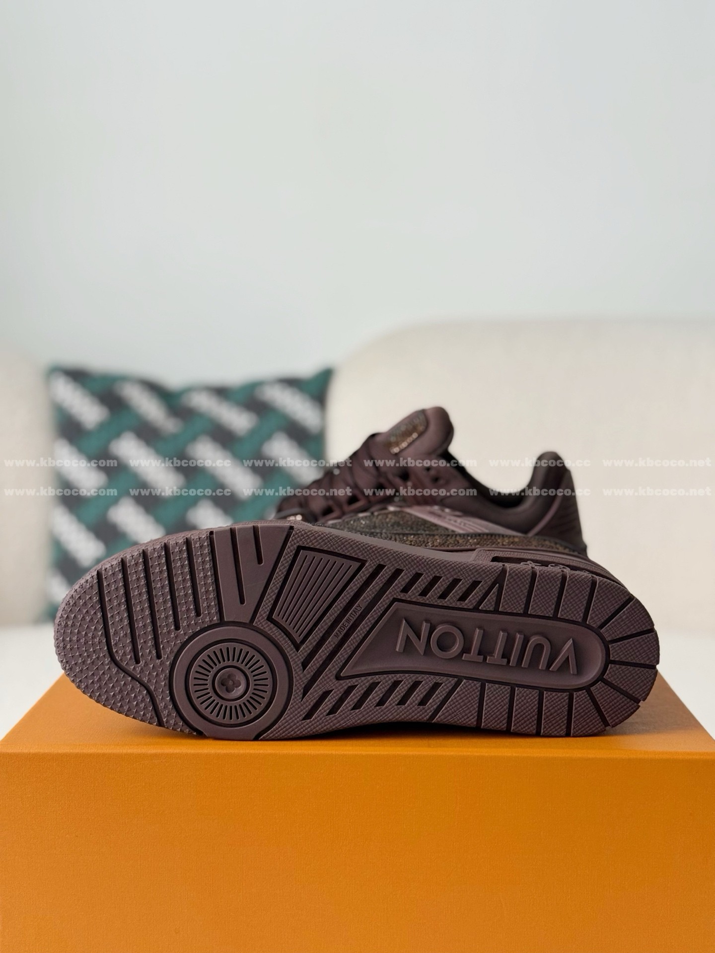 【#6208】 LOUIS VUITTON TRAINER SNEAKERS