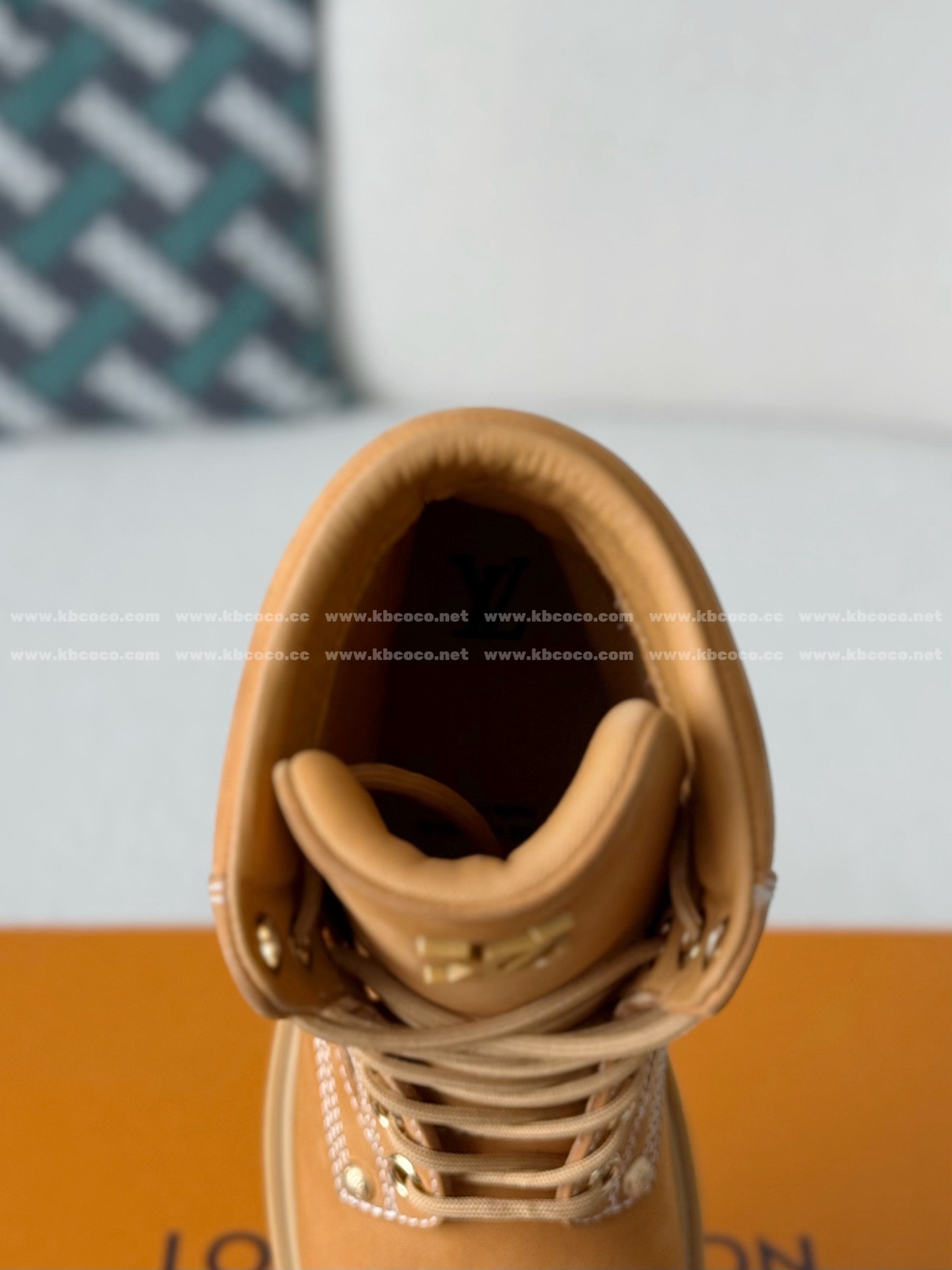 【#6169】 LOUIS VUITTON RANGER LEATHER ANKLE BOOTS