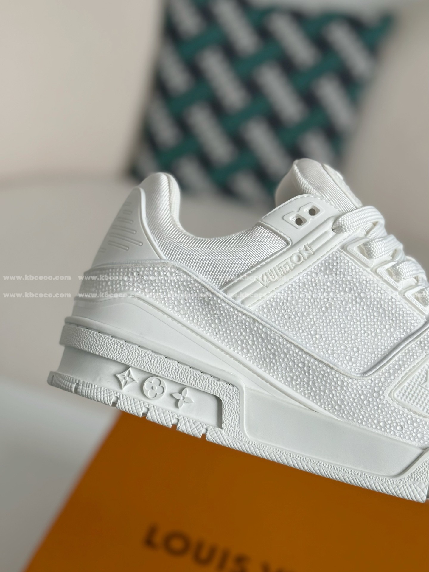 【#6021】 LOUIS VUITTON TRAINER SNEAKERS