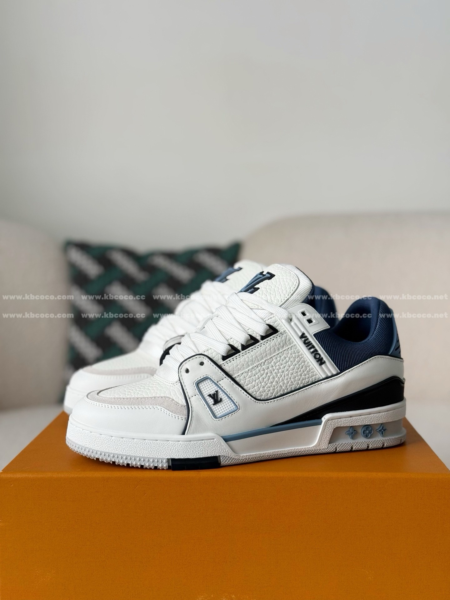 【#6108】LOUIS VUITTON TRAINER SNEAKERS