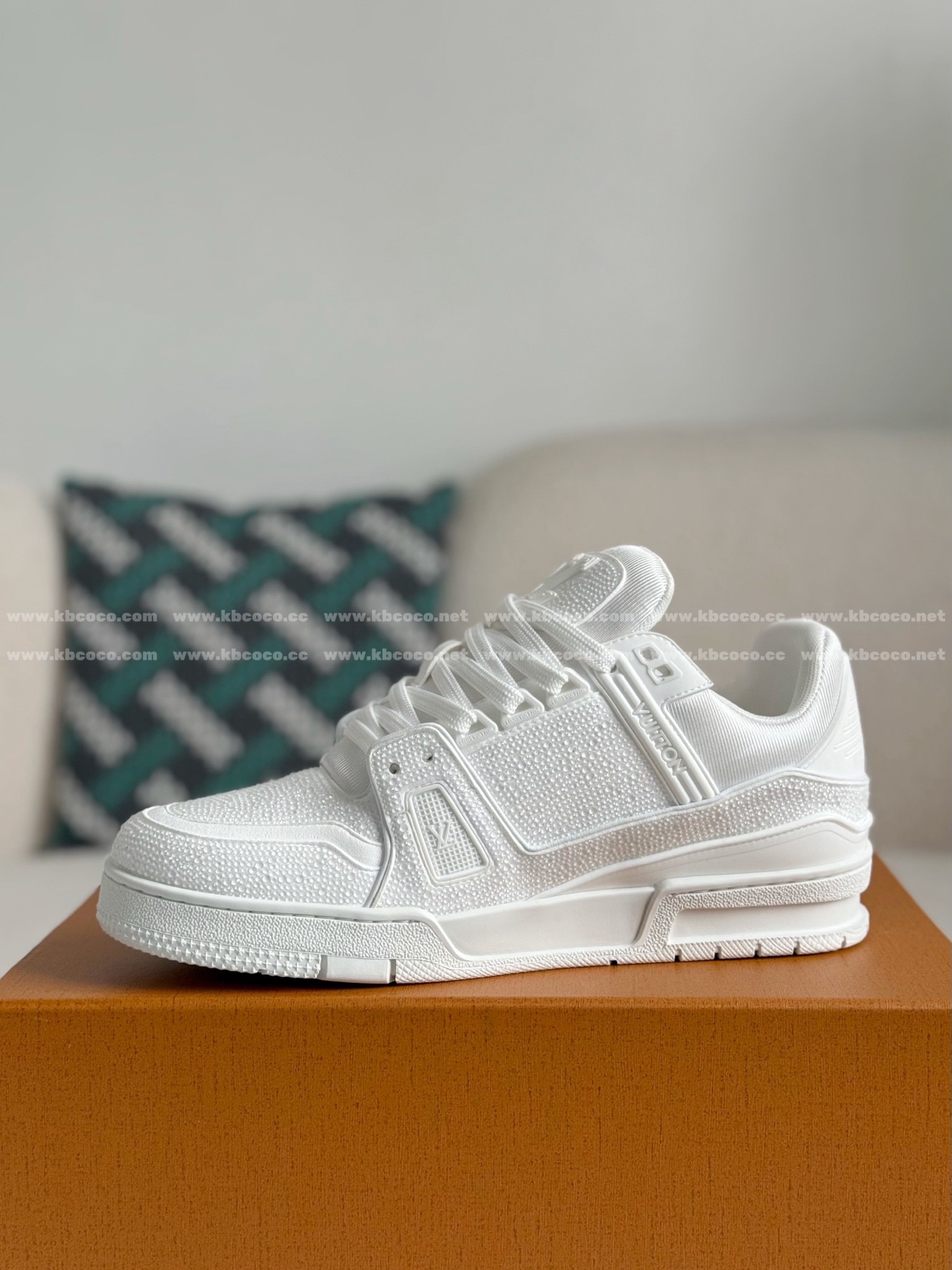 【#6021】 LOUIS VUITTON TRAINER SNEAKERS