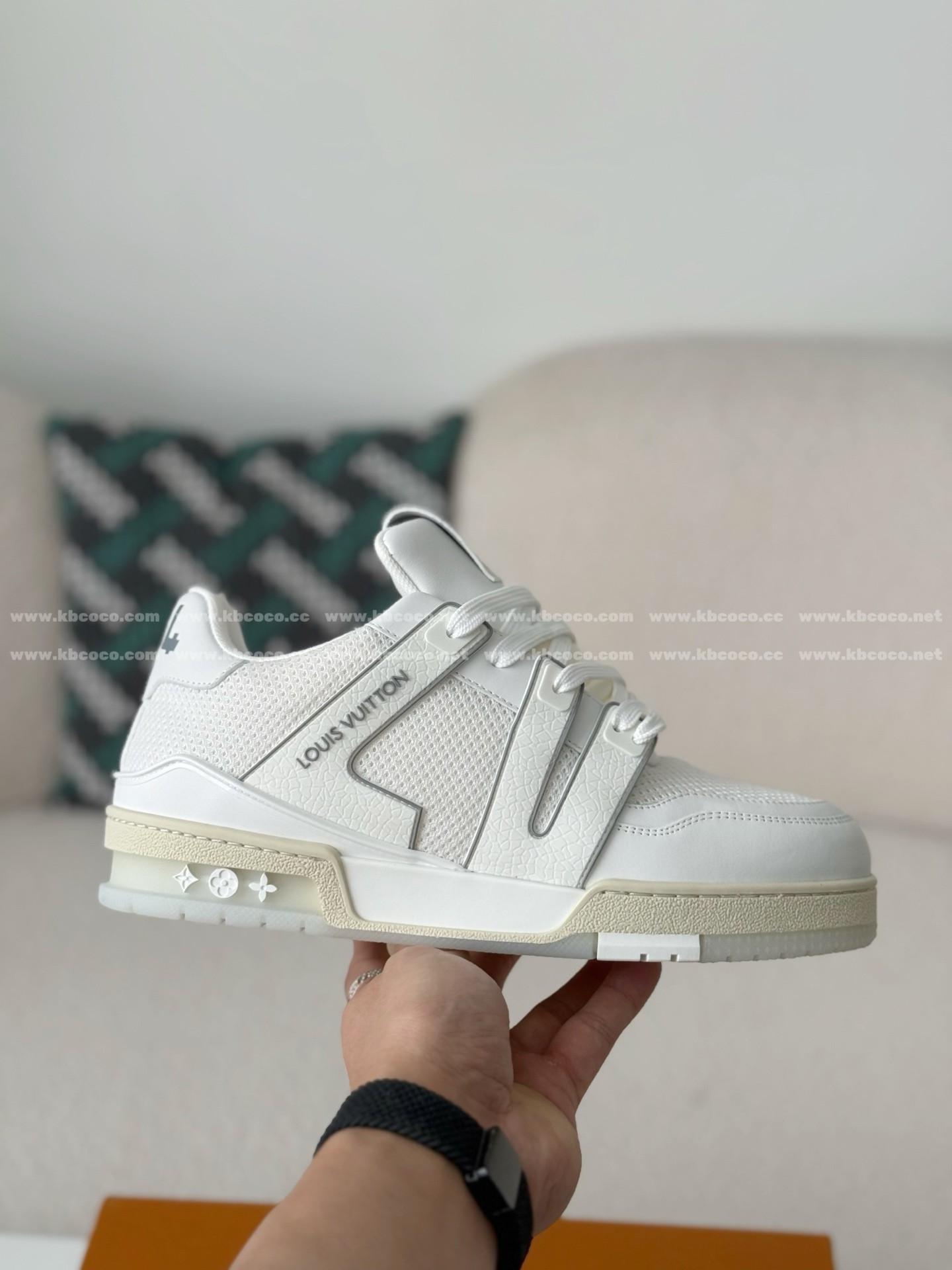 【#6185】 LOUIS VUITTON TRAINER SNEAKERS