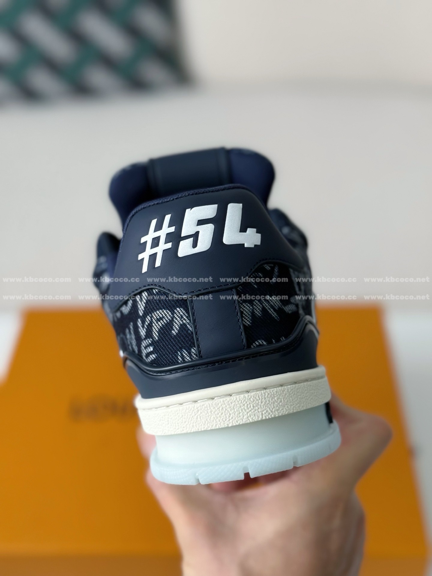 #6040」 LOUIS VUITTON TRAINER SNEAKERS