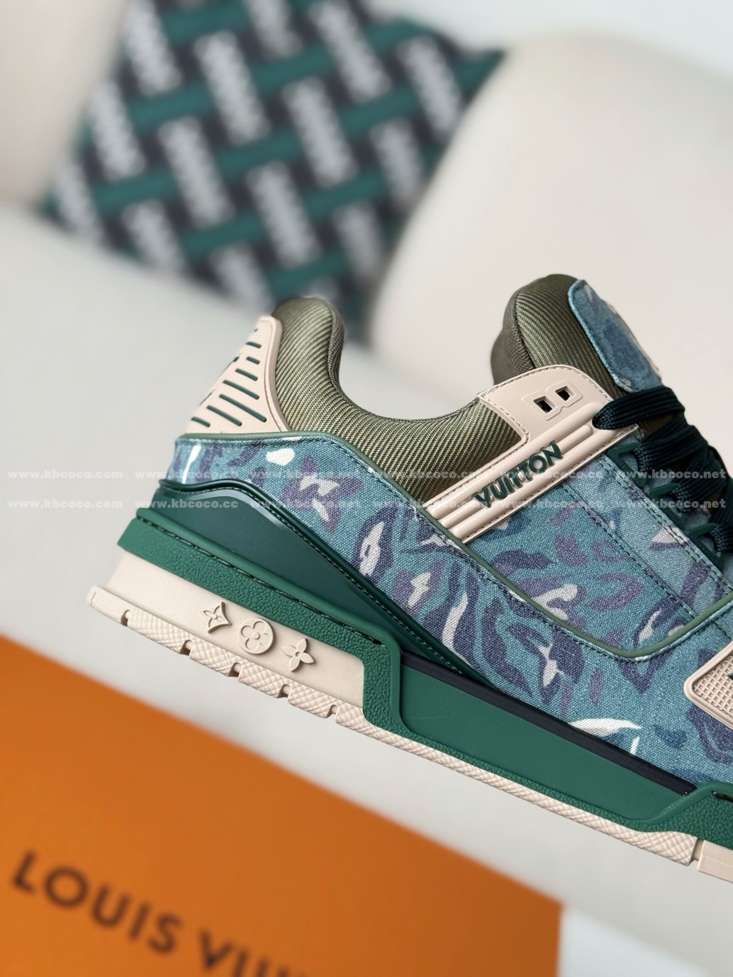 【#6100】 LOUIS VUITTON x NIGO JOINT MODEL TRAINER FW25 SNEAKERS