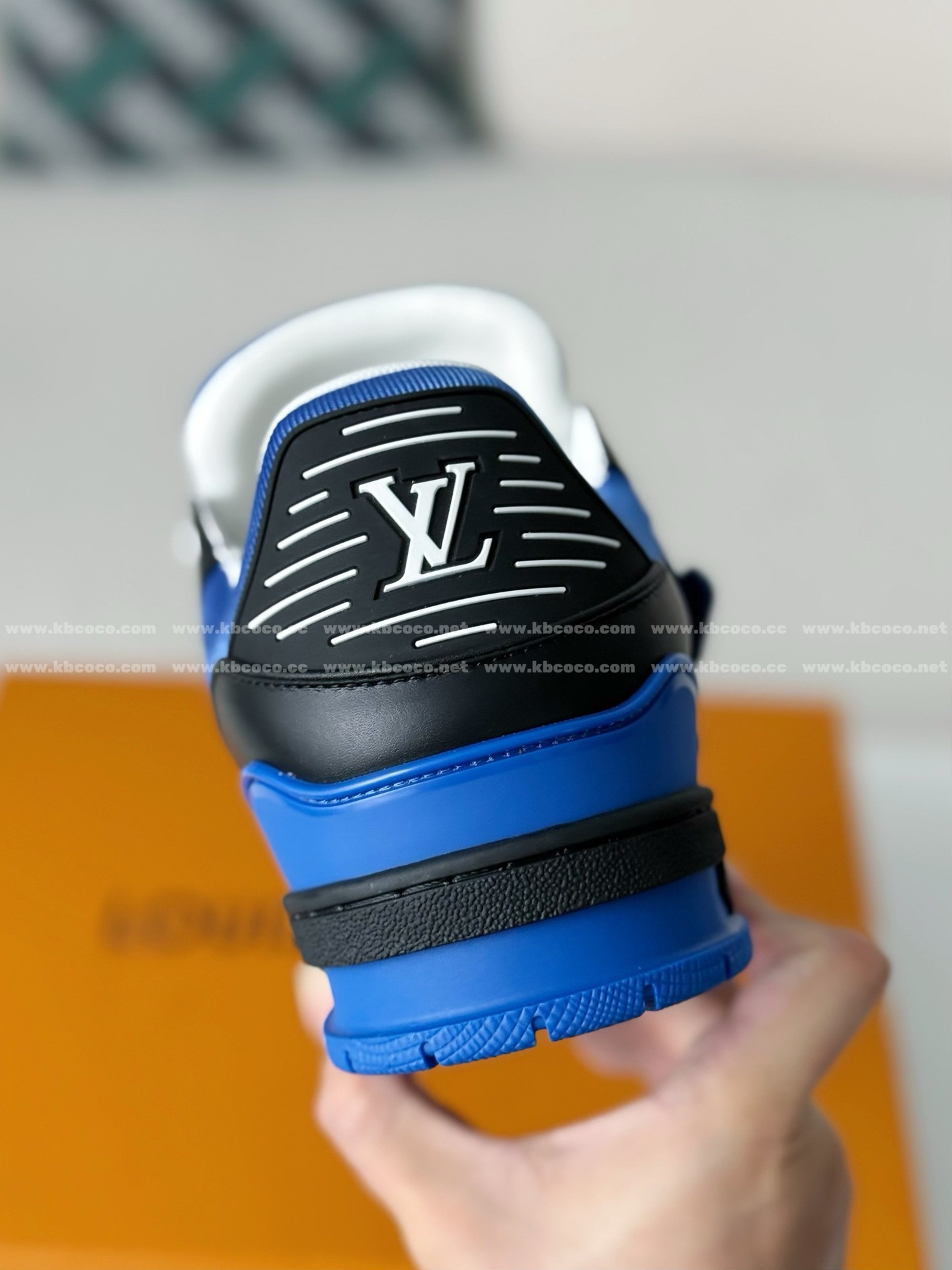 【#6106】 LOUIS VUITTON TRAINER SNEAKERS