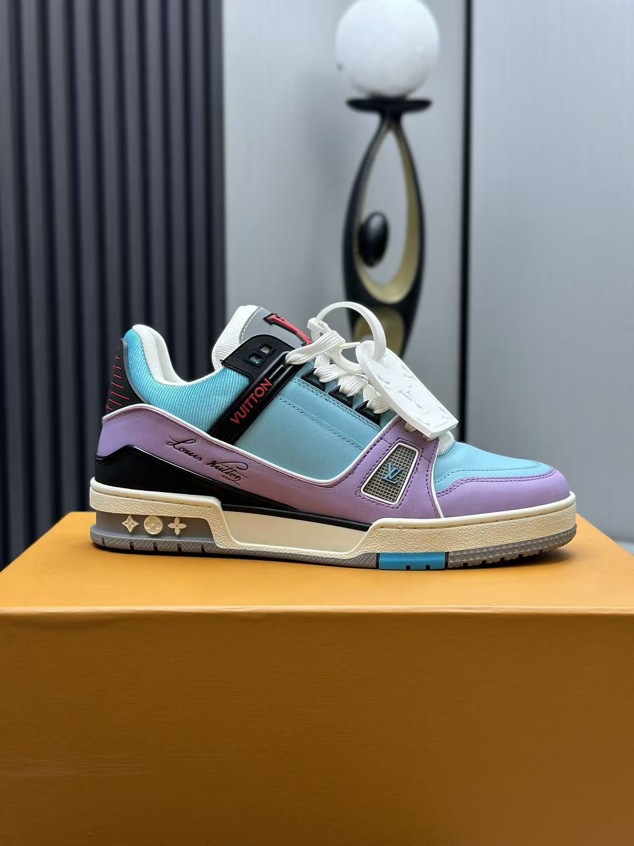 【#2815】 LOUIS VUITTON TRAINER Sneakers