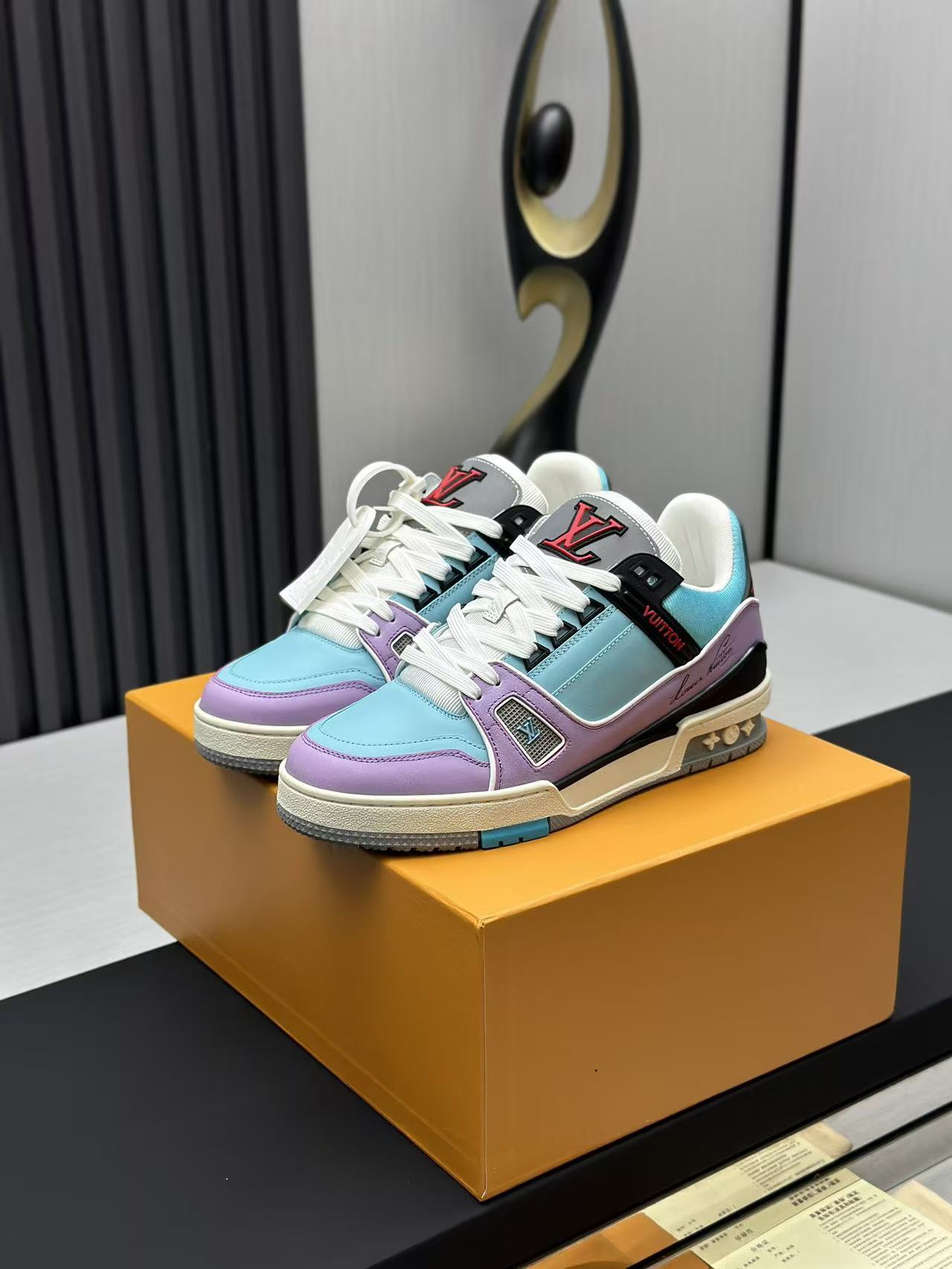 【#2815】 LOUIS VUITTON TRAINER Sneakers