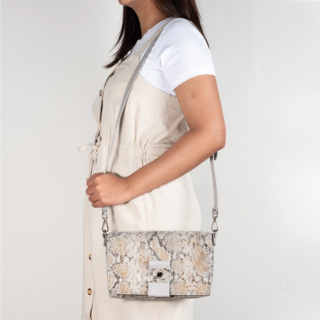 Liana : Ladies Leather Crossbody Handbag in Opal Rockafella & Quarry Cayak