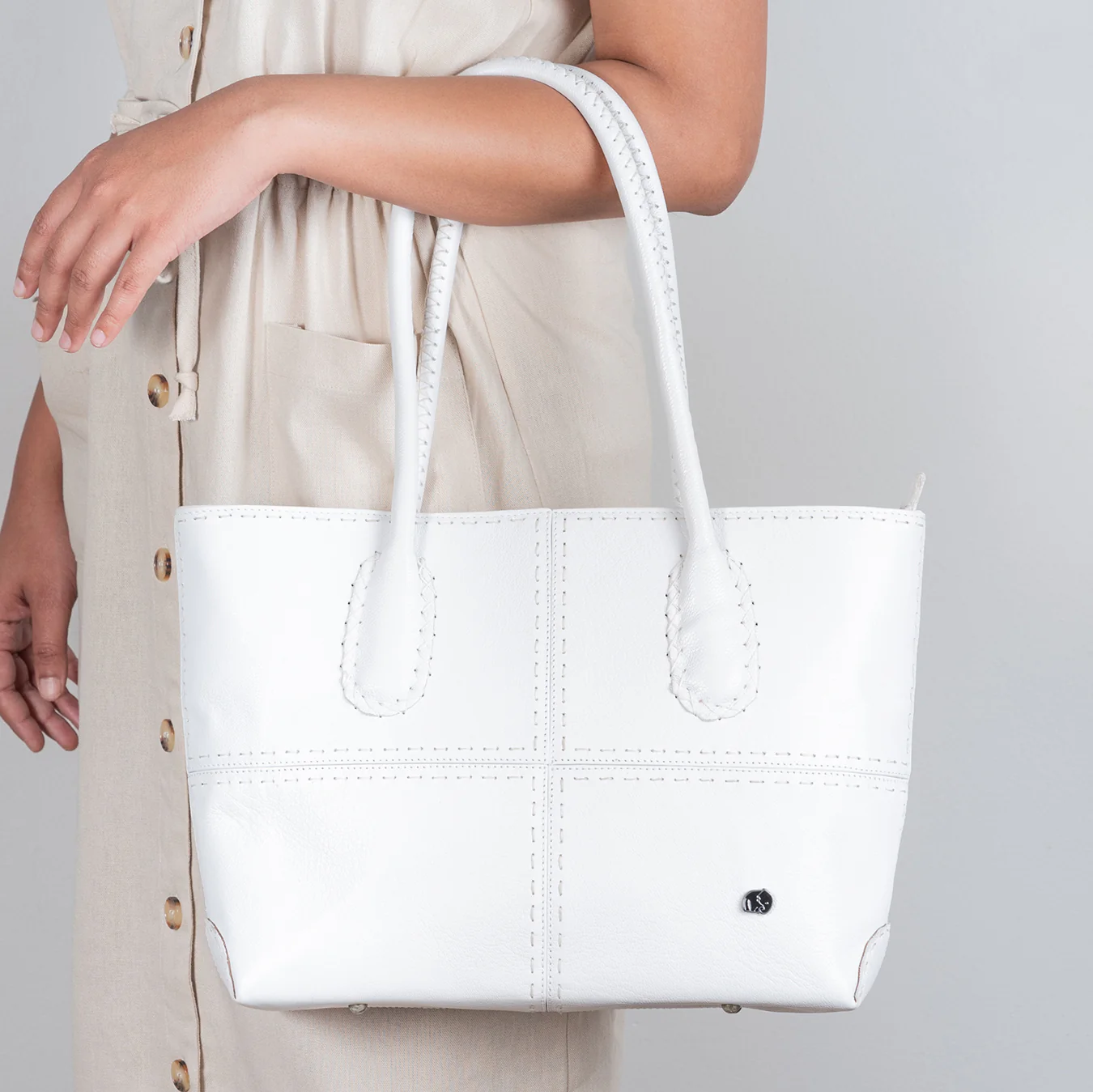 Vanessa : Ladies Leather Shopper Handbag in White Cayak