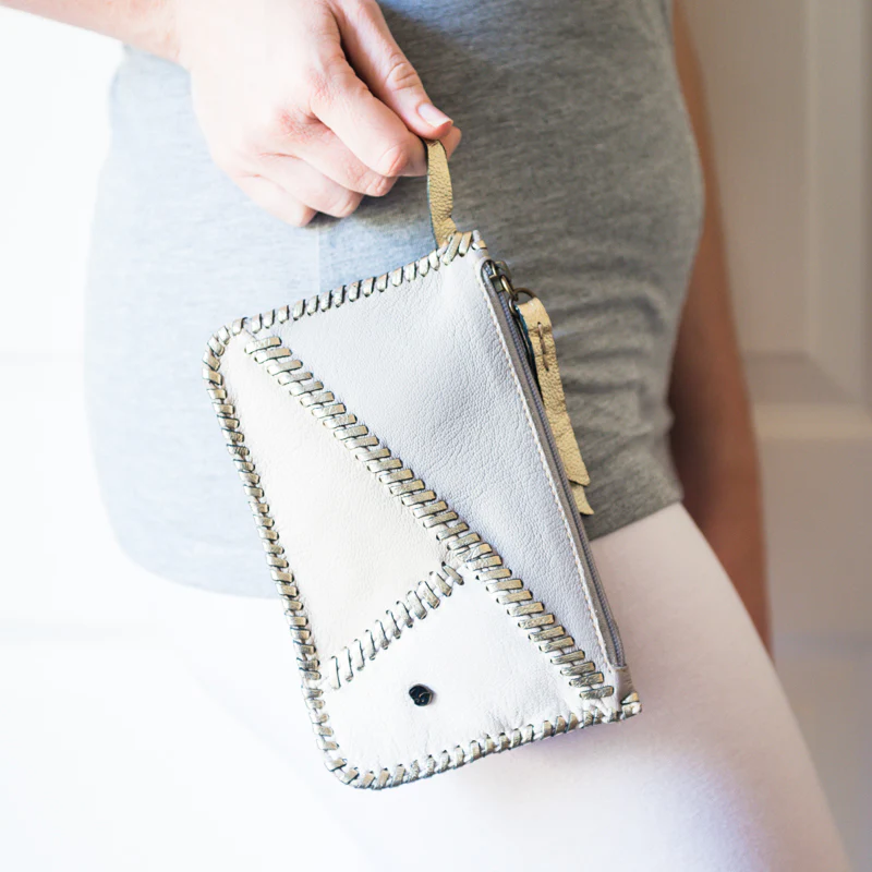 Kutanda : Ladies Leather Clutch Purse in Ghost, Cream and White Cayak