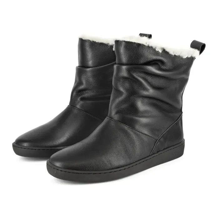 Iholide : Ladies 100% Wool-Lined Leather Short Boot in Black Natan