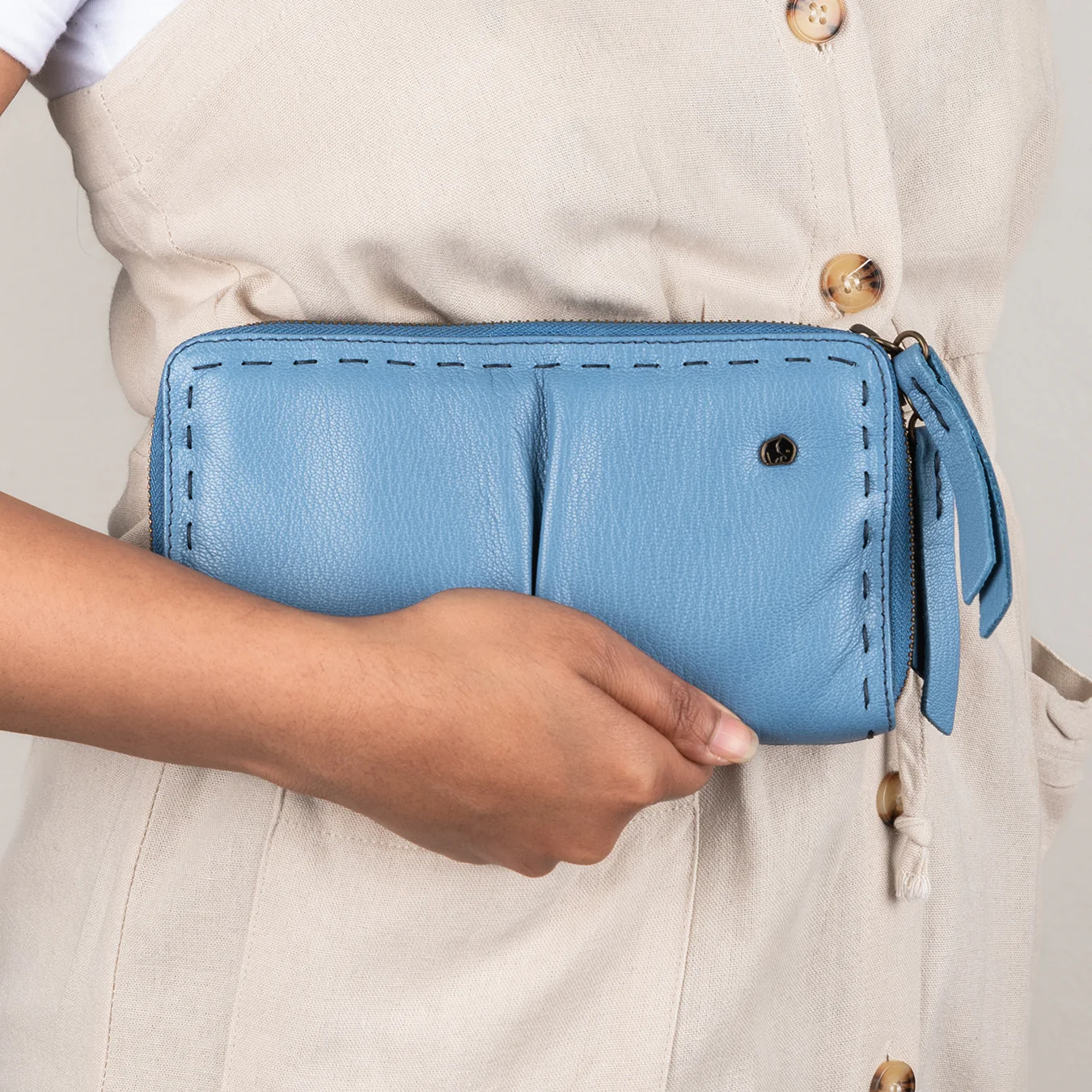 Olwethu : Ladies Leather Clutch Purse in Oceano Cayak