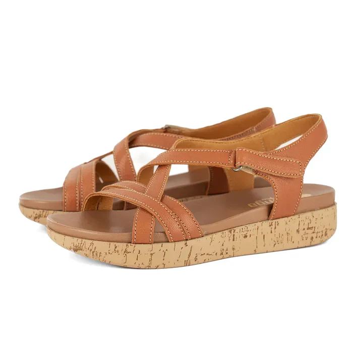 Luanda : Ladies Leather Sandal in Oak