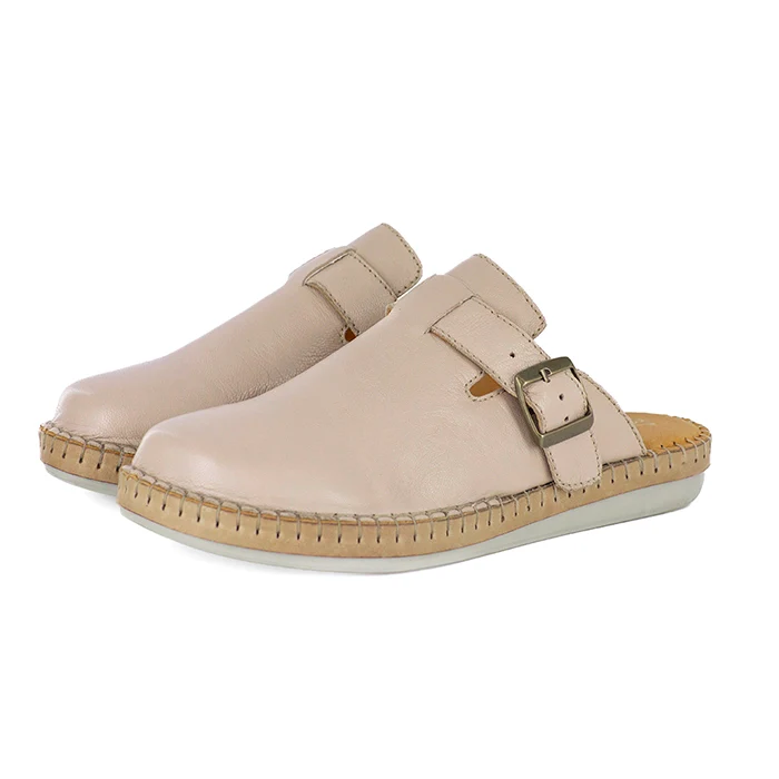 Vukeya : Ladies Leather Slip-on in Mantega