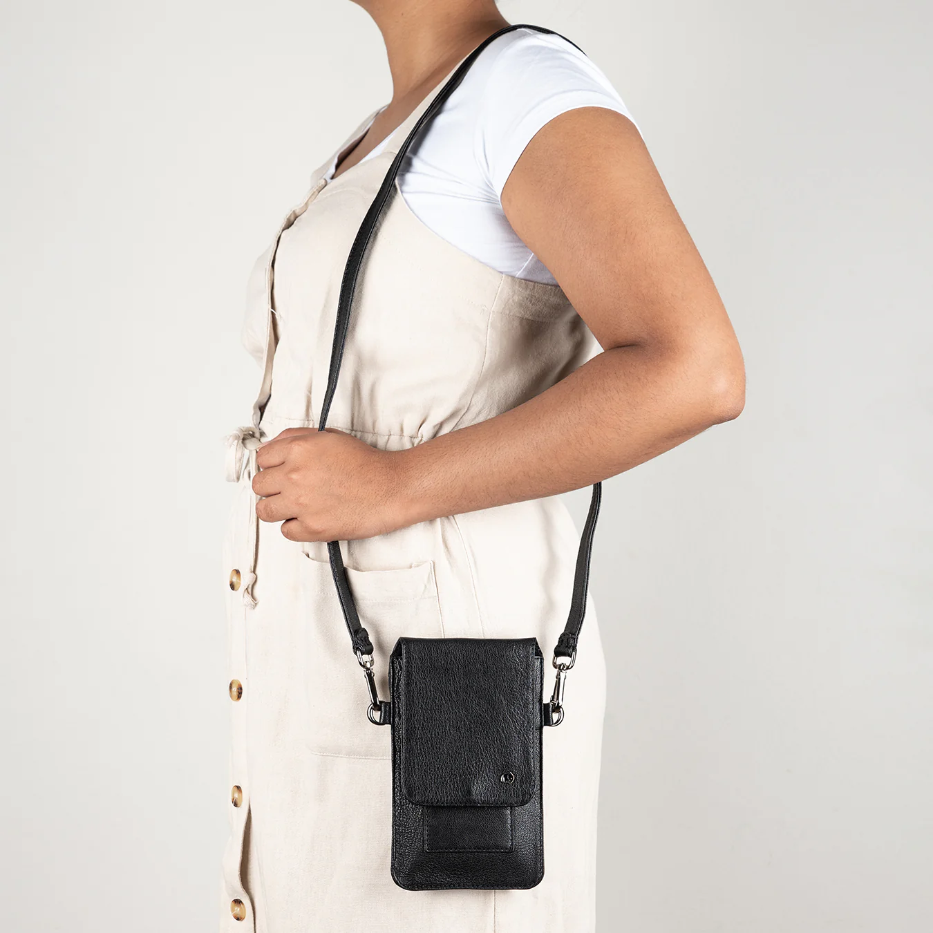 Lupita : Ladies Leather Crossbody Purse in Black Cayak