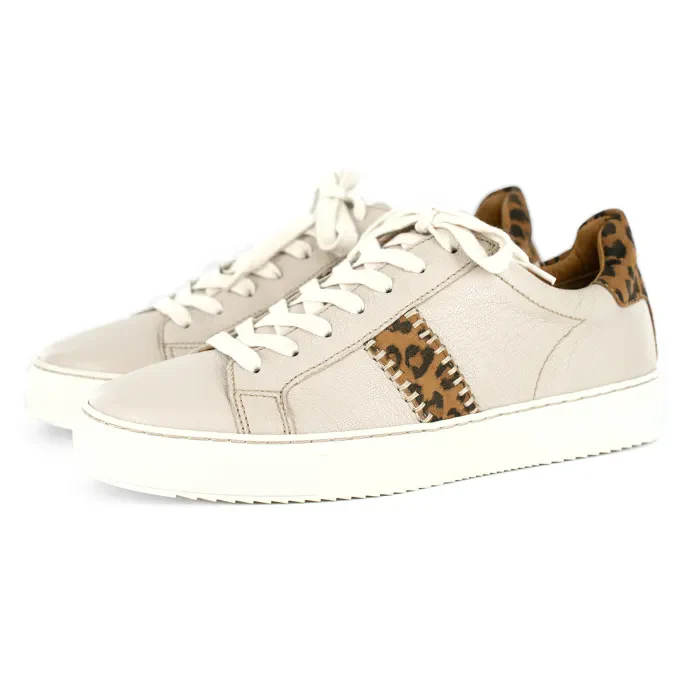 Tripoli : Ladies Leather Sneaker in Cream & Spotted Lisoto